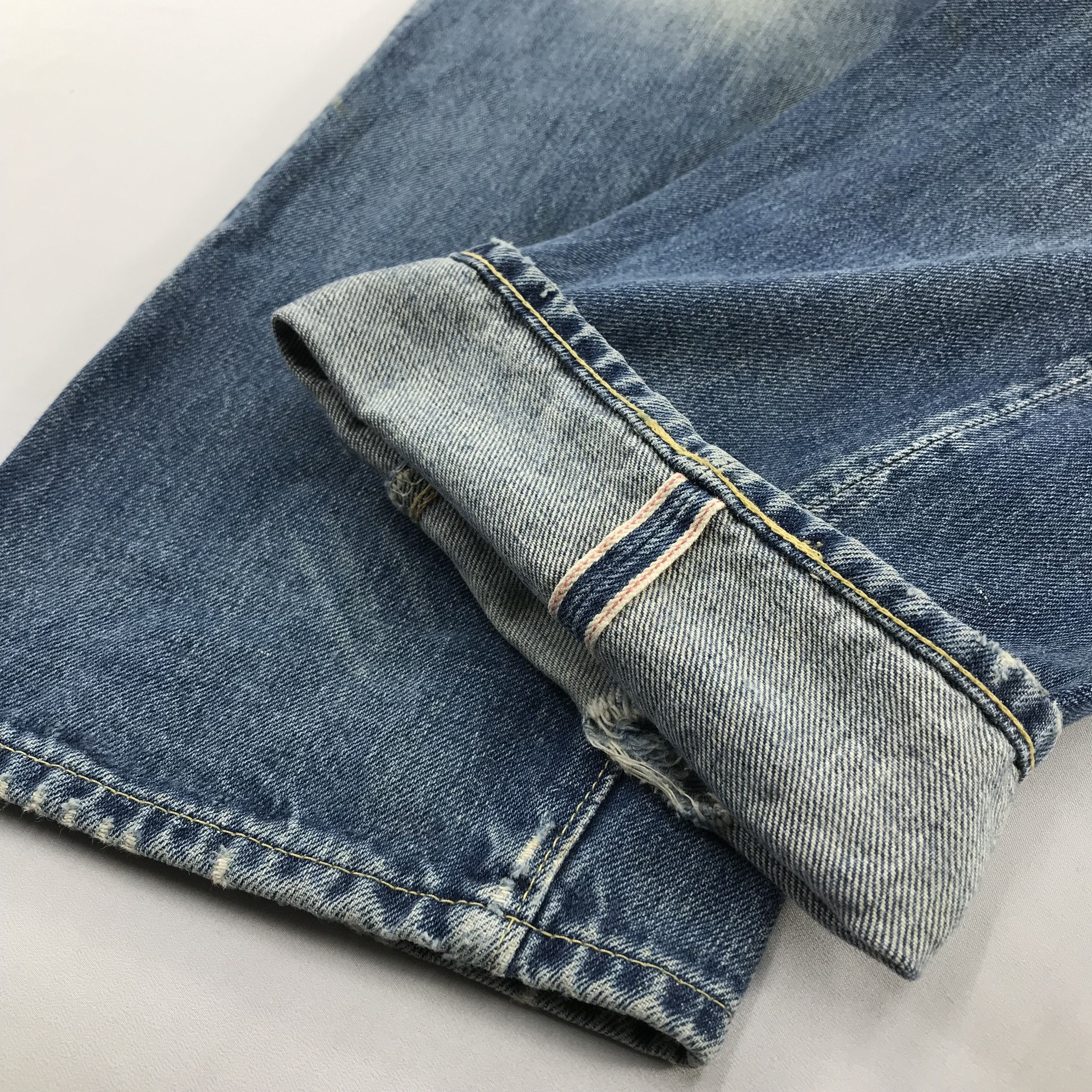 Levi's Vintage Levis 501 Redline Sun Fade Distress Denim KJ3471 Size US 33 - 7 Thumbnail