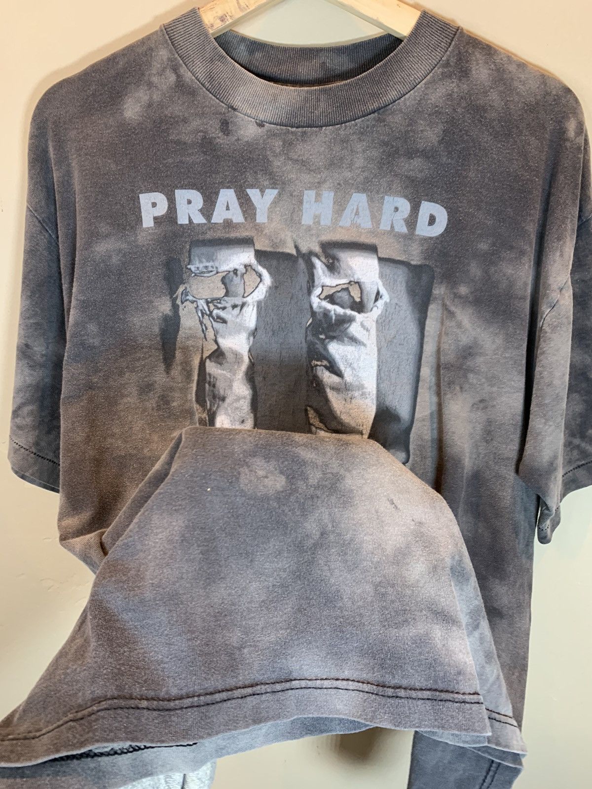 Vintage *RARE* Vintage 80’s Pray Hard Bible Jesus Christ Faded Shirt Size US L / EU 52-54 / 3 - 6 Thumbnail