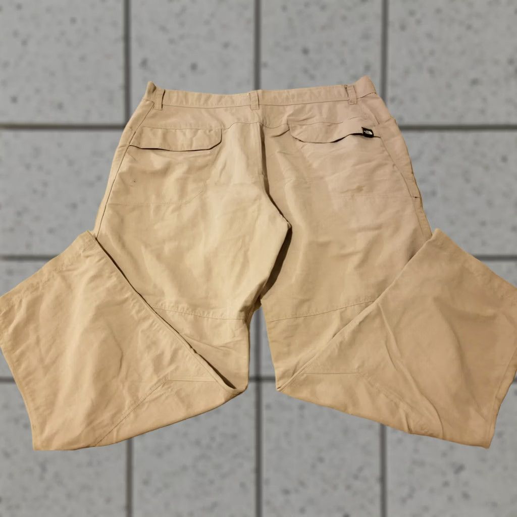 The North Face The North Face Cargo Pants Mens 40x30 Khaki Slack Trouser Outdoor Hiking Size US 40 / EU 56 - 1 Thumbnail
