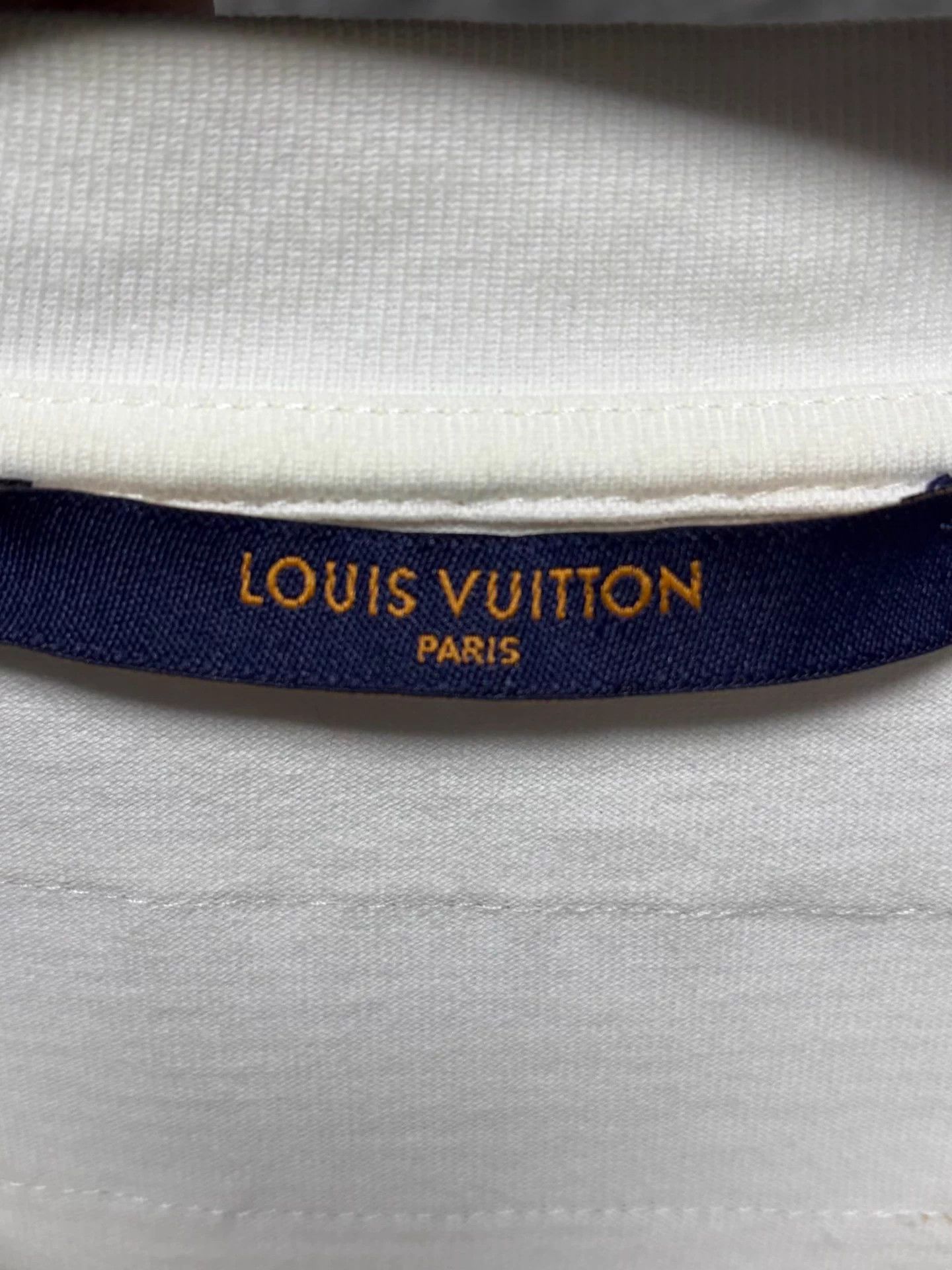 Louis Vuitton LV Signature short sleeve T-shirt XL like new Size US XL / EU 56 / 4 - 3 Thumbnail