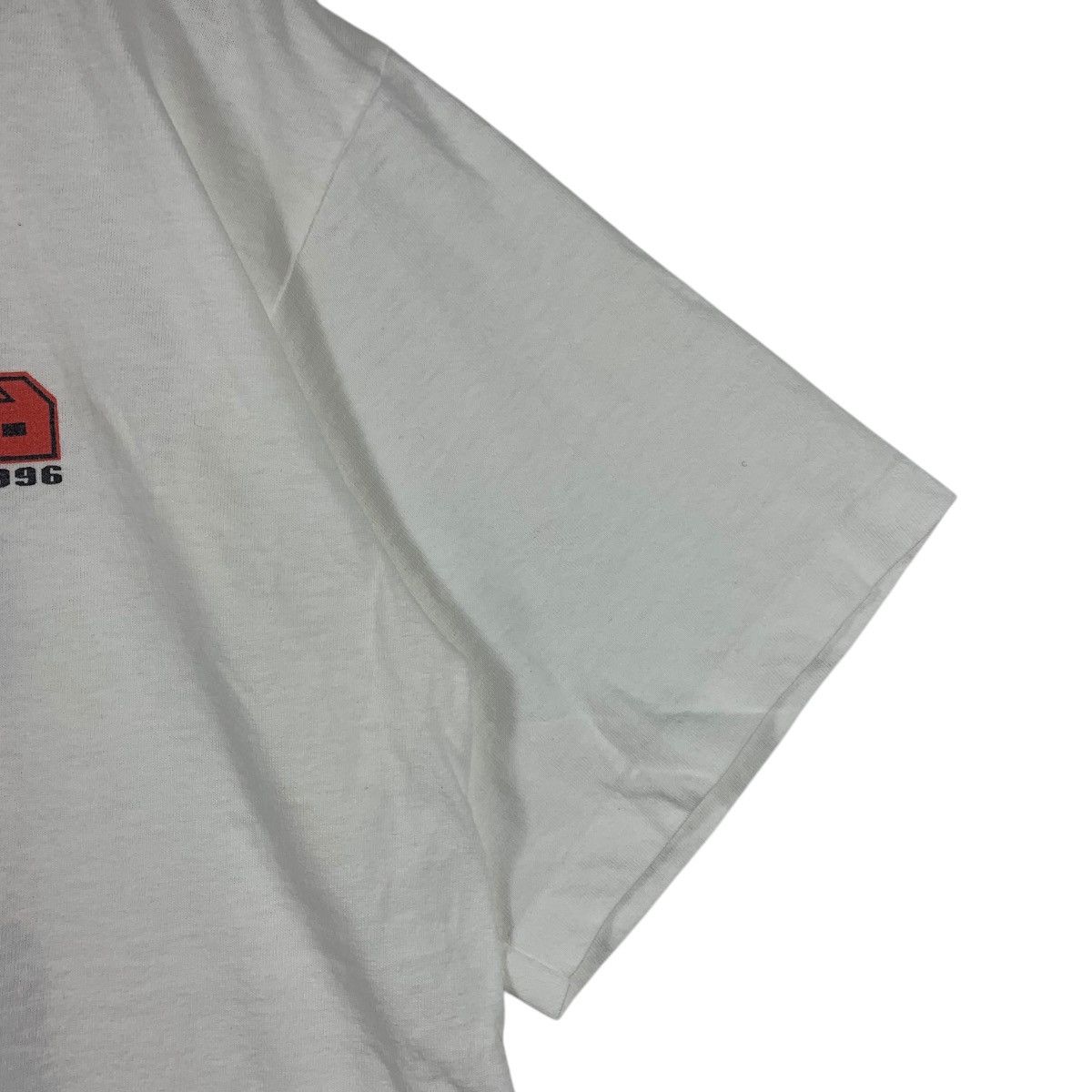 Band Tees × Vintage Vintage 26 RED 1996 world tour kiss backhit tee Size US M / EU 48-50 / 2 - 7 Thumbnail