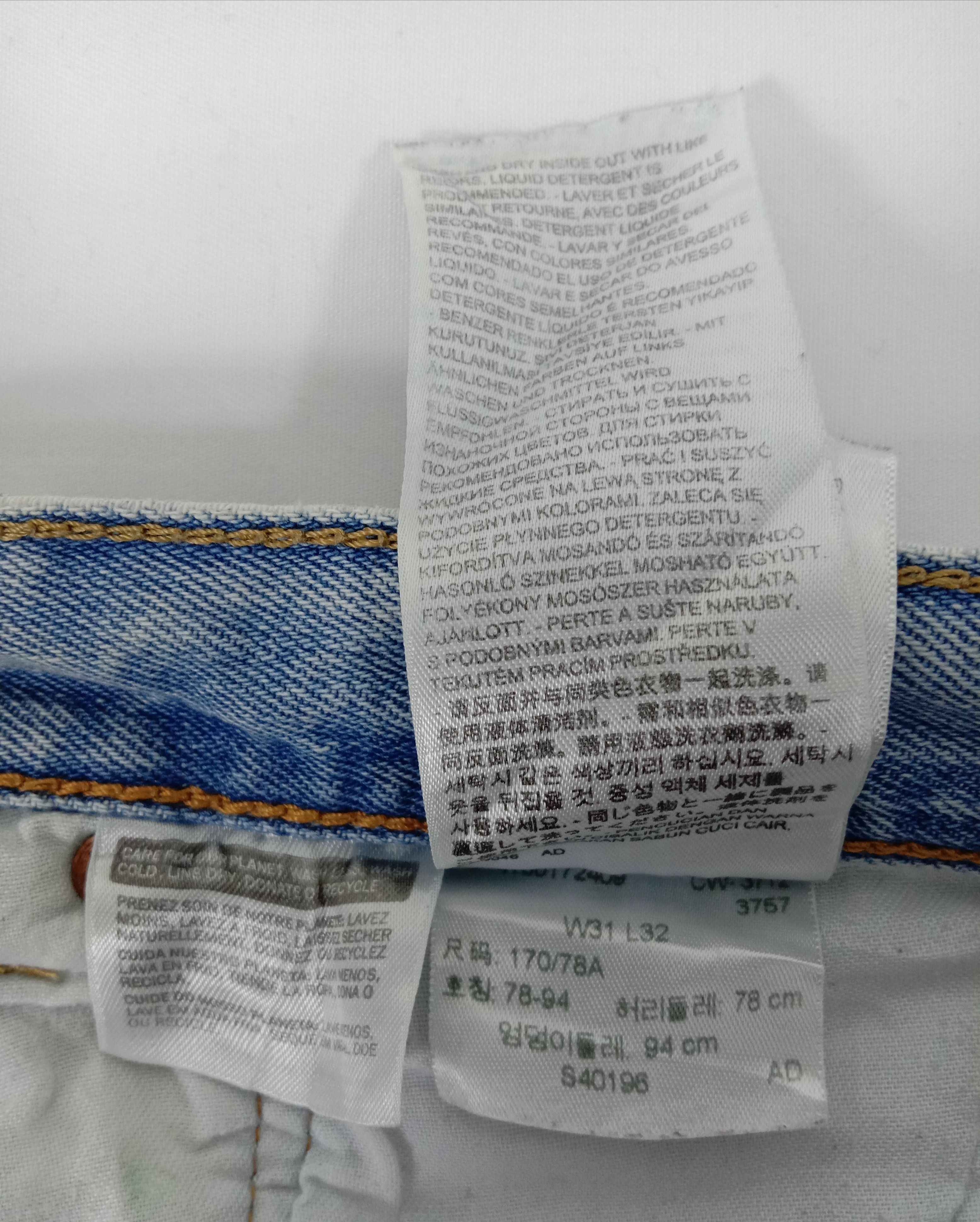 Levi's Vintage Levi's 501 Jeans Light Wash Distressed Denim Size US 31 - 12 Thumbnail