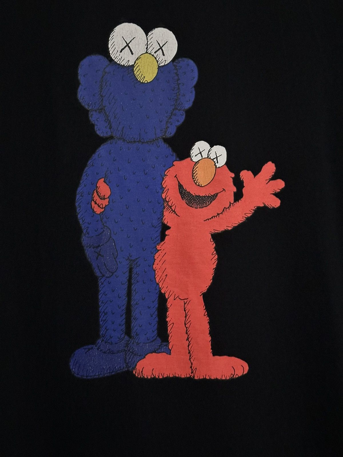Kaws × Uniqlo KAWS Elmo Uniqlo Sesame Street BFF Tee Size US M / EU 48-50 / 2 - 2 Thumbnail