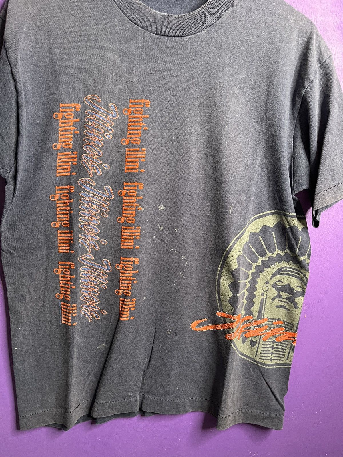 Vintage Vintage 90s University of Illinois faded logo tee Size US L / EU 52-54 / 3 - 3 Thumbnail