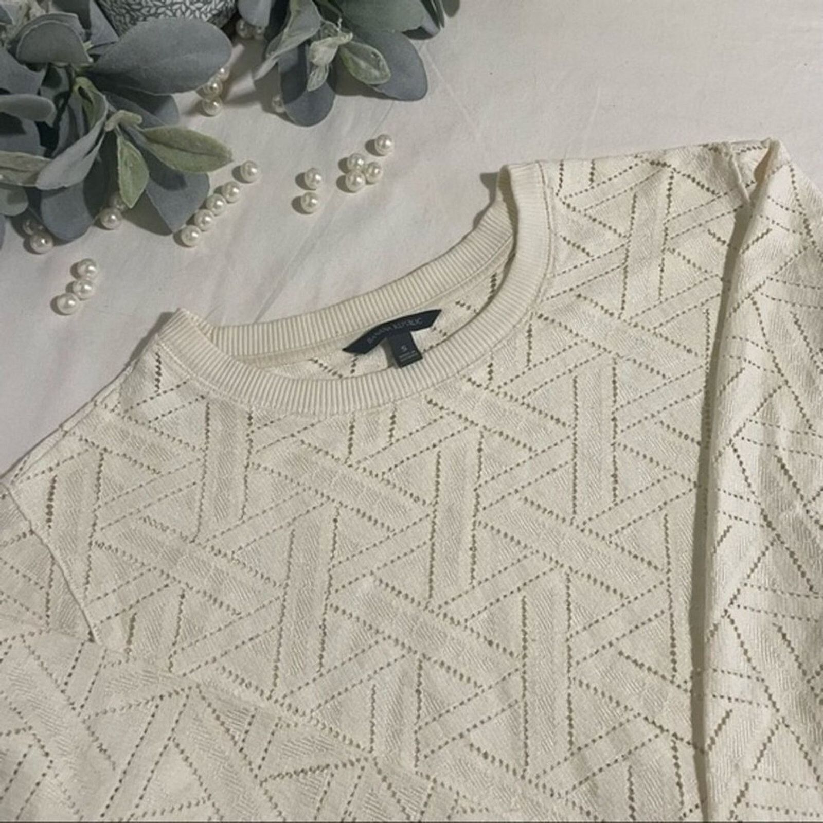 Banana Republic Banana Republic Top Pullover Eyelet Side Slit Ivory Small Size S / US 4 / IT 40 - 10 Thumbnail