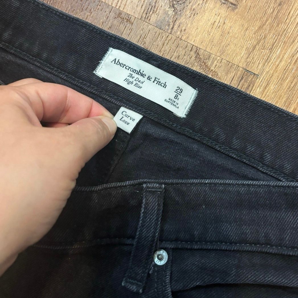 Abercrombie & Fitch Abercrombie & Fitch Dad High Rise Curve Love Jean Black 8R Size 30" / US 8 / IT 44 - 3 Thumbnail