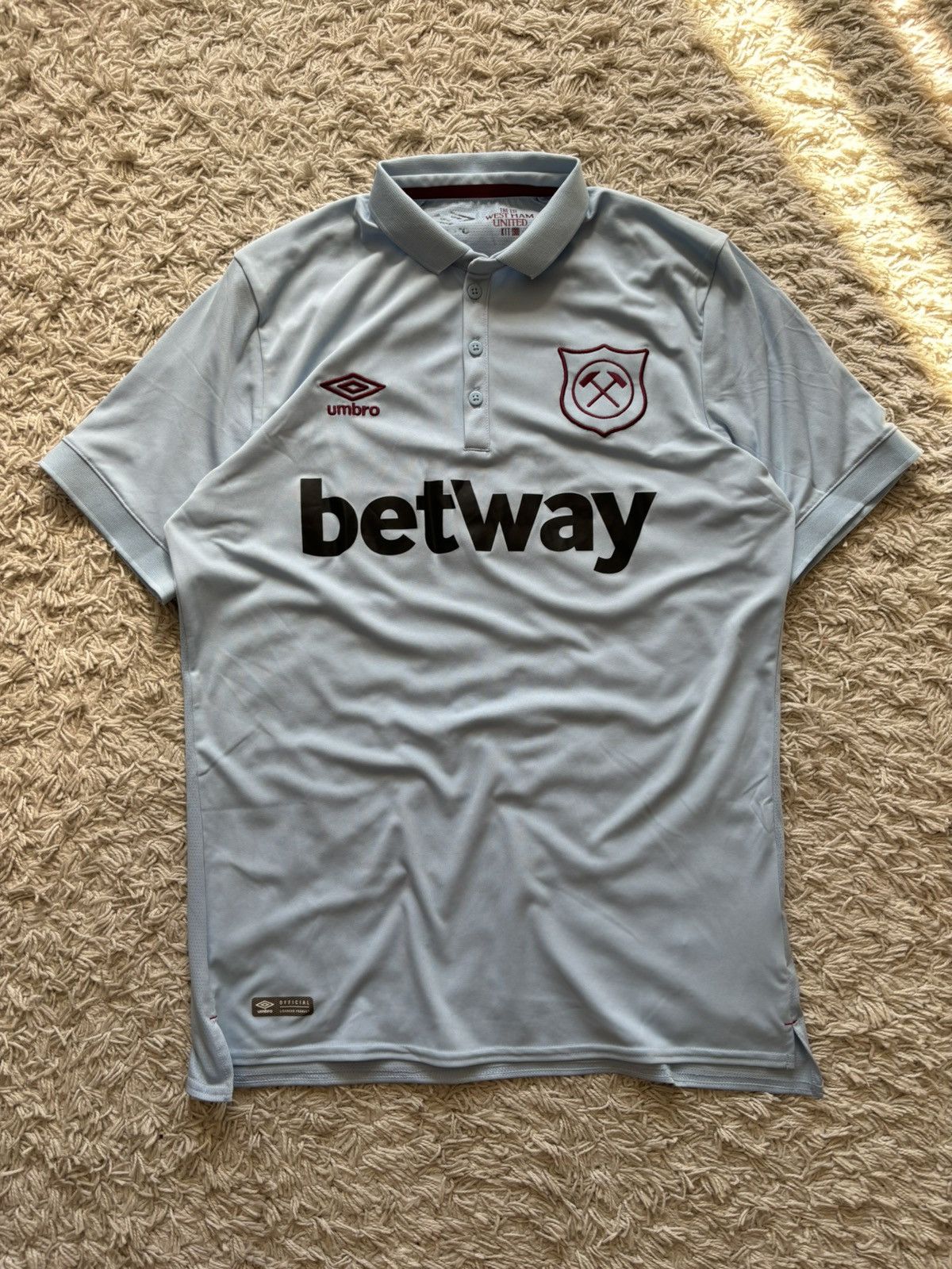 Umbro × Vintage Vintage Streetwear Soccer Jersey West Ham Unites Special Kit Size US M / EU 48-50 / 2 - 1 Thumbnail