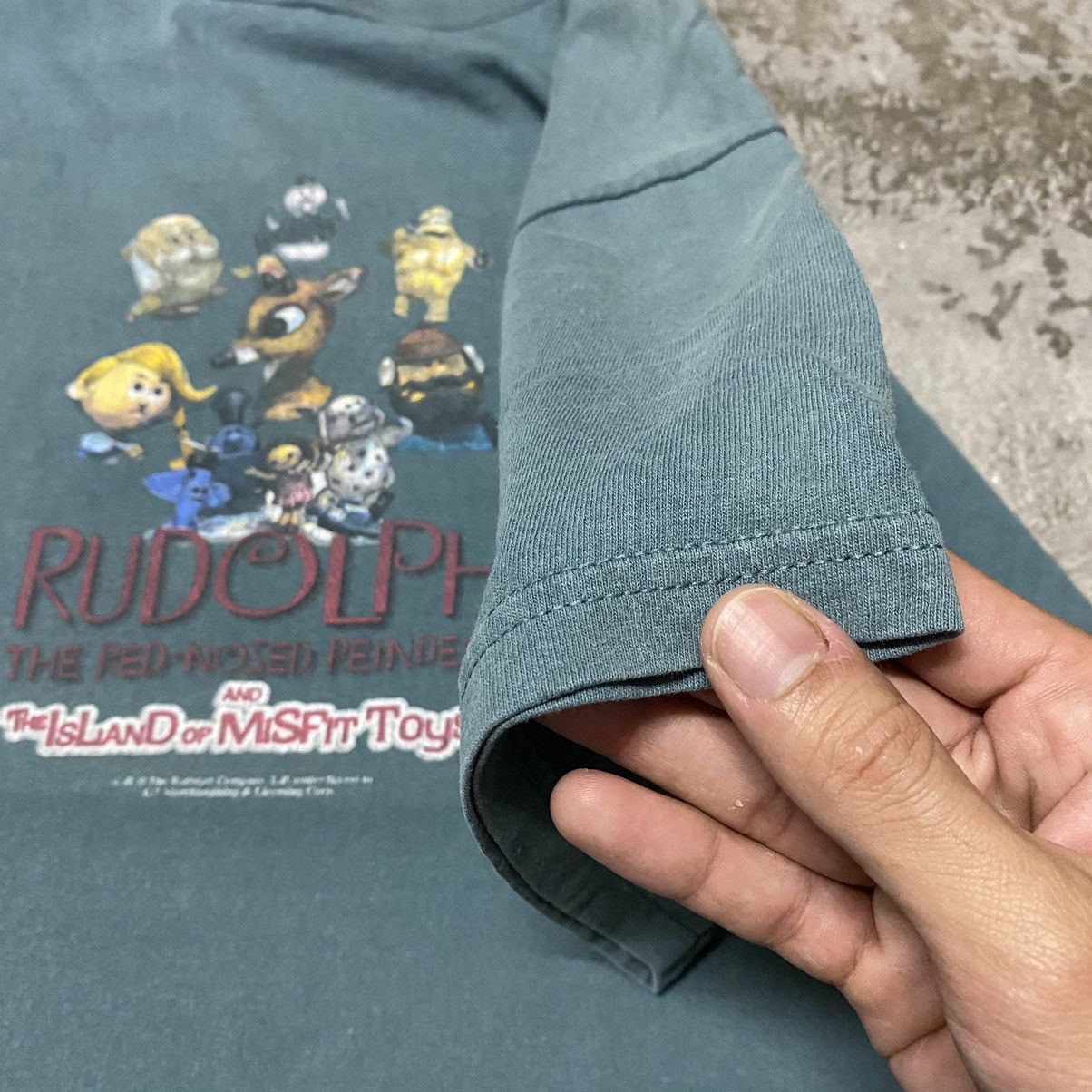 Vintage Vintage 90’s Rudolph The Red Nosed Reindeer Movie T Shirt Size US L / EU 52-54 / 3 - 10 Thumbnail