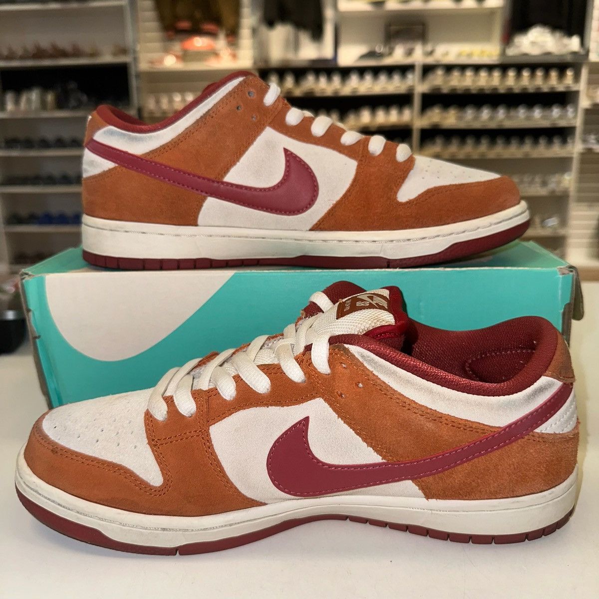 Nike Size 9 - Nike Dunk Pro SB Low Dark Russet Size US 9 / EU 42 - 2 Thumbnail