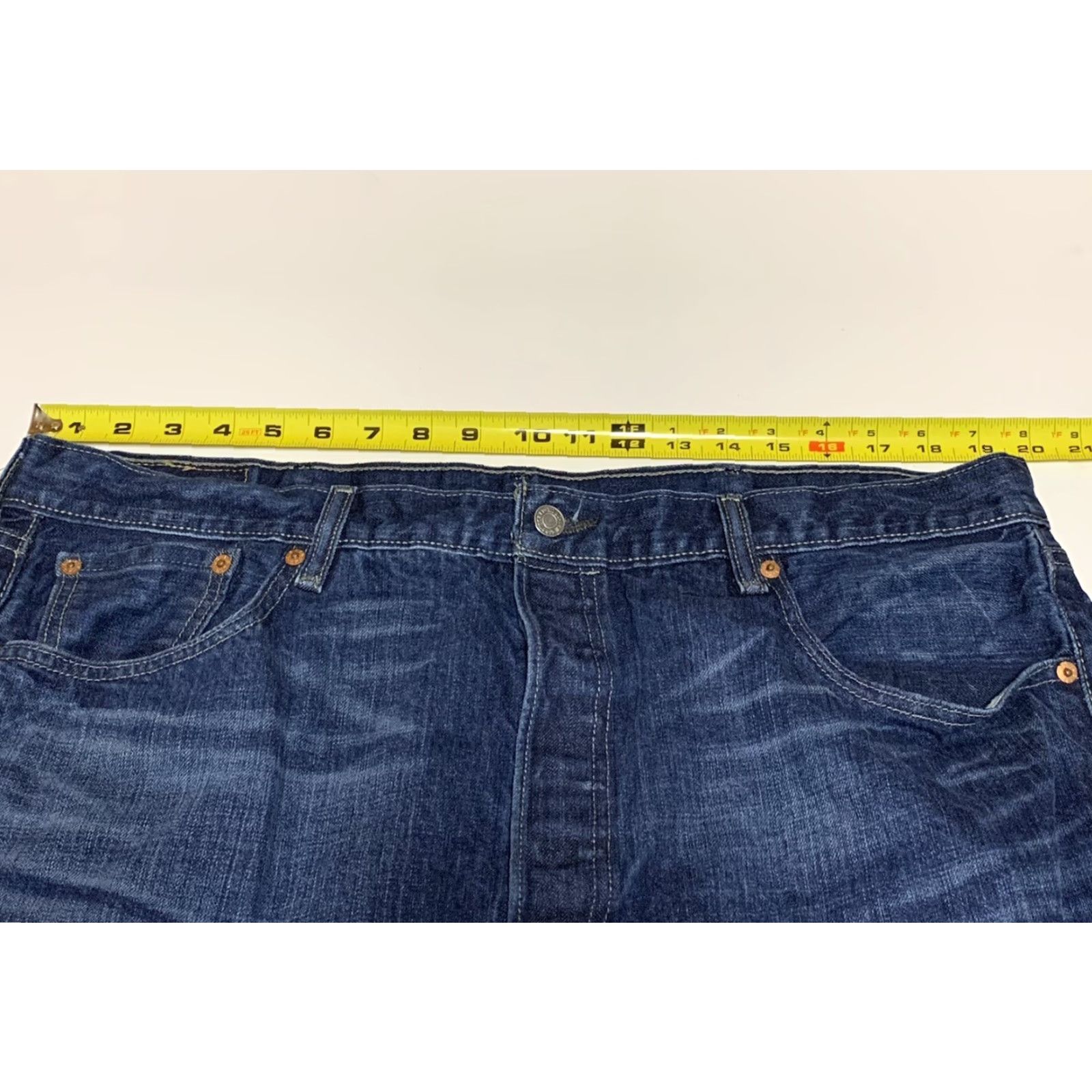 Levi's Levi's 501 Jeans Mens 40x29 Straight Leg Blue Button Fly 100% Cotton Casual Vintage Size US 40 / EU 56 - 3 Thumbnail