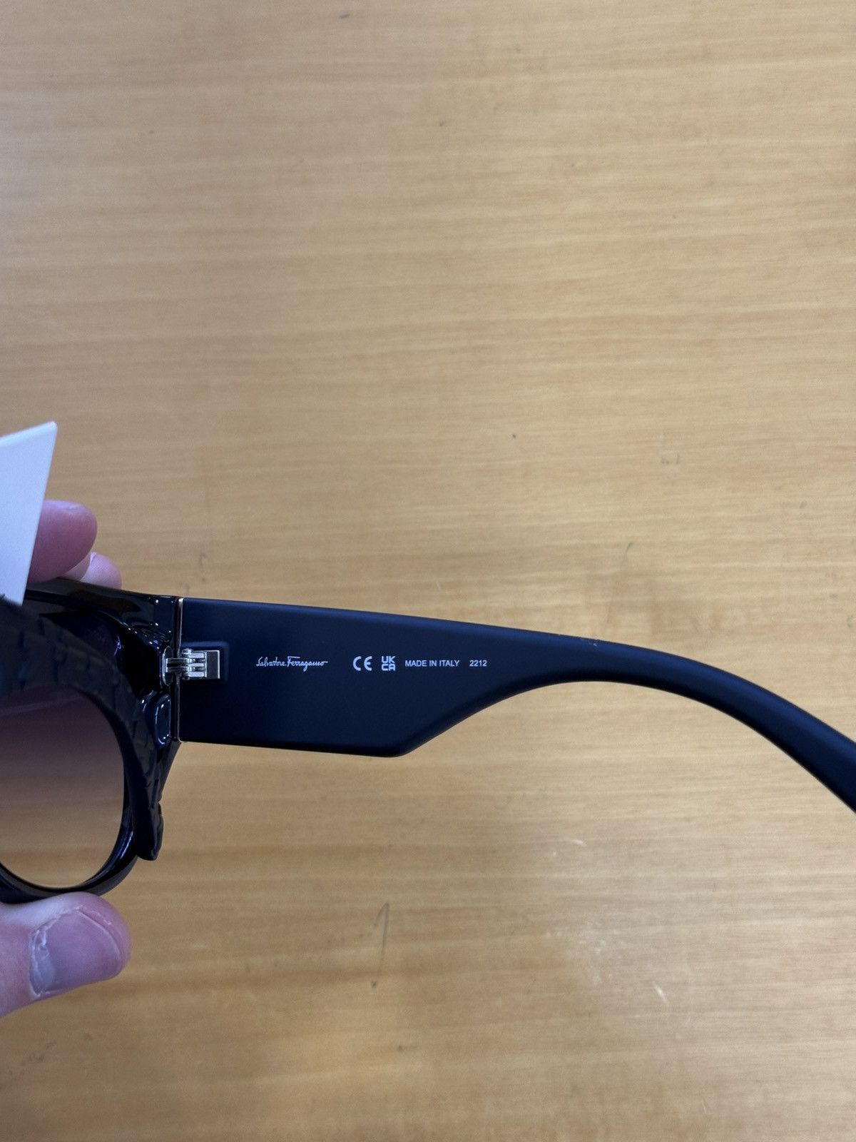 Salvatore Ferragamo Ferragamo Sunglasses SF1088SE 001 Size ONE SIZE - 8 Thumbnail