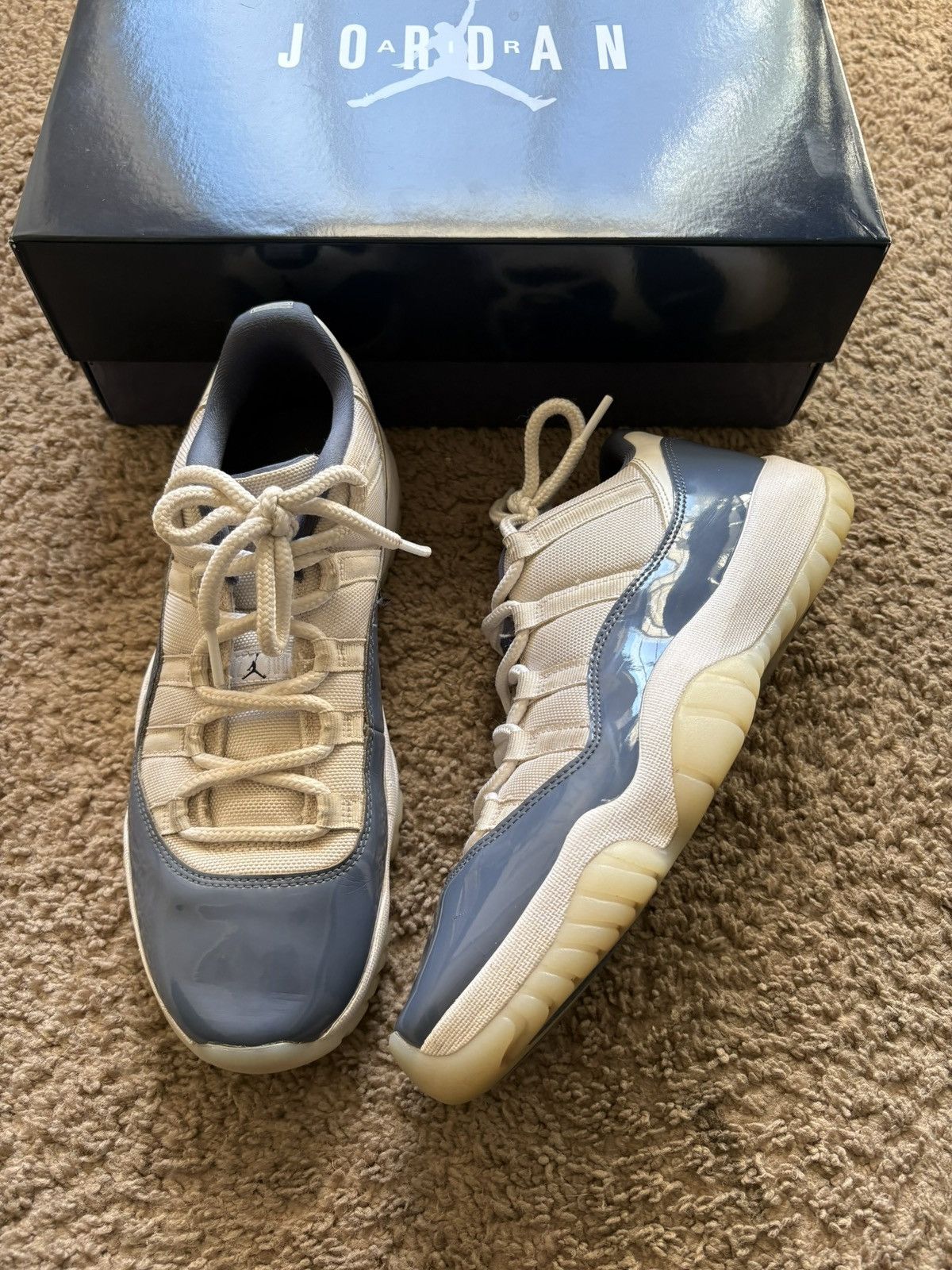 Jordan Brand Jordan 11 Low Diffused Blue Size US 9 / EU 42 - 4 Thumbnail