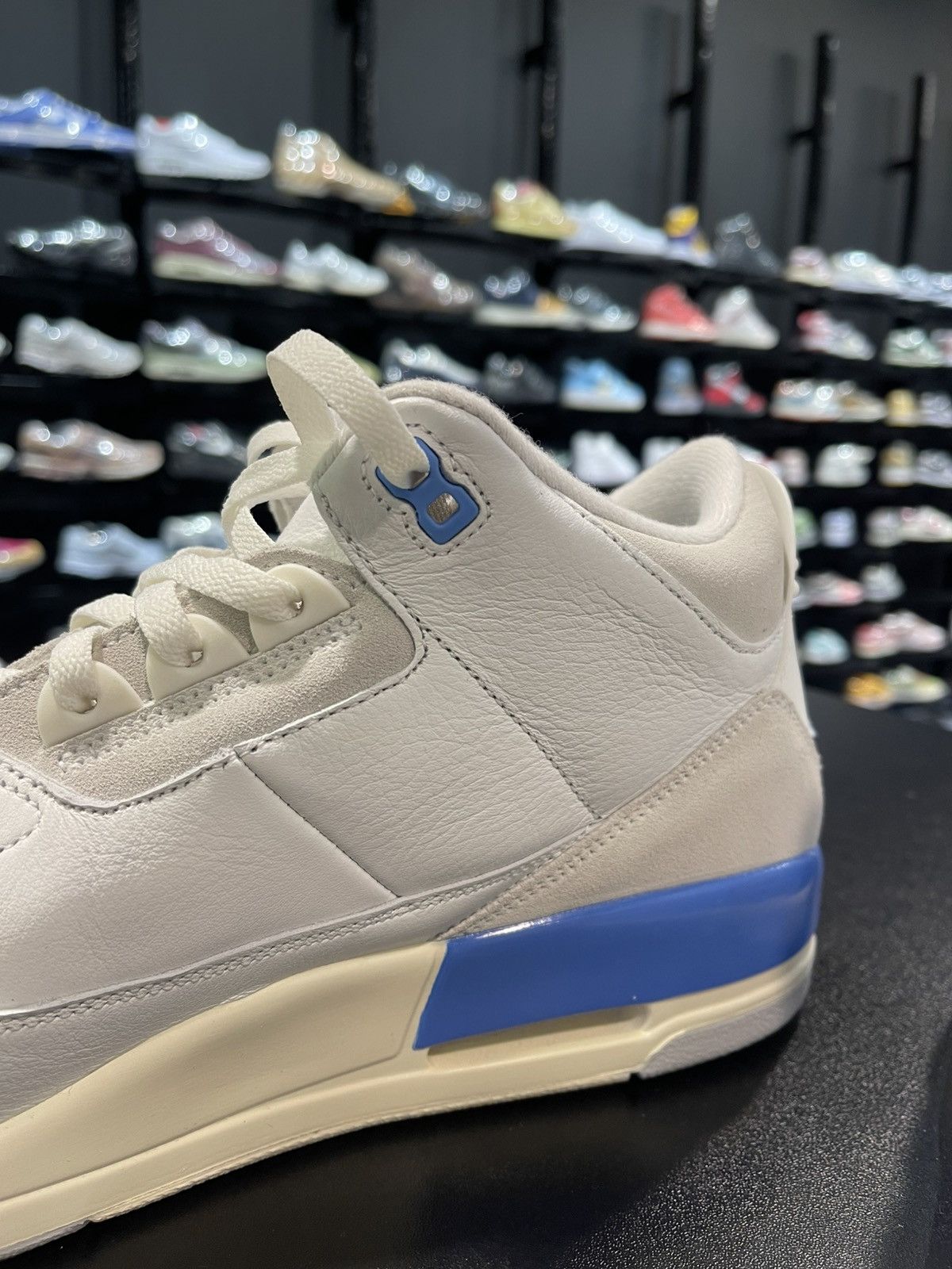 Jordan Brand Size 13 - Jordan 3 Retro Lucky Shorts Size US 13 / EU 46 - 7 Thumbnail