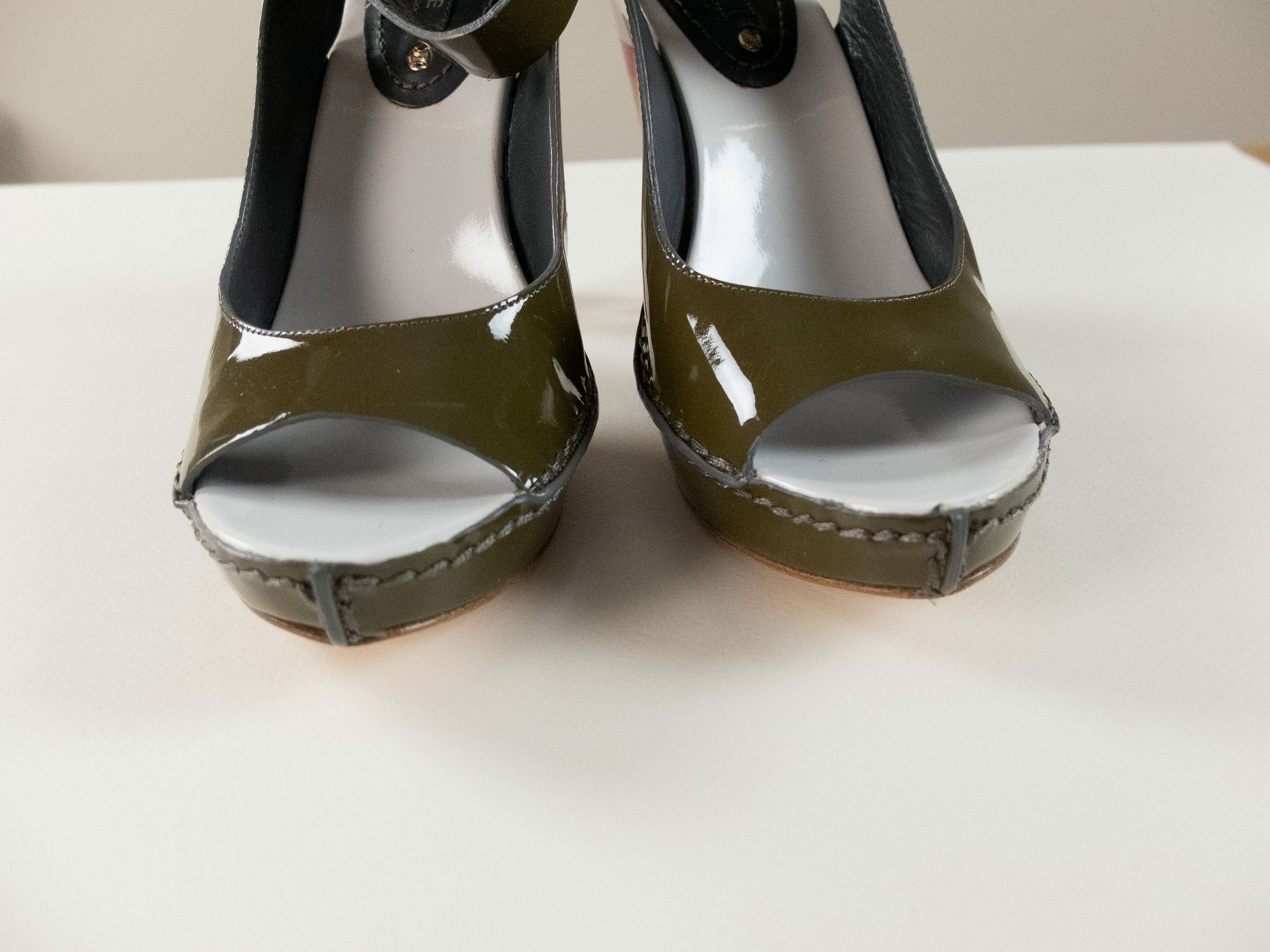 Celine CELINE vintage green patent leather patent slingback sandals Size US 6 / IT 36 - 3 Thumbnail
