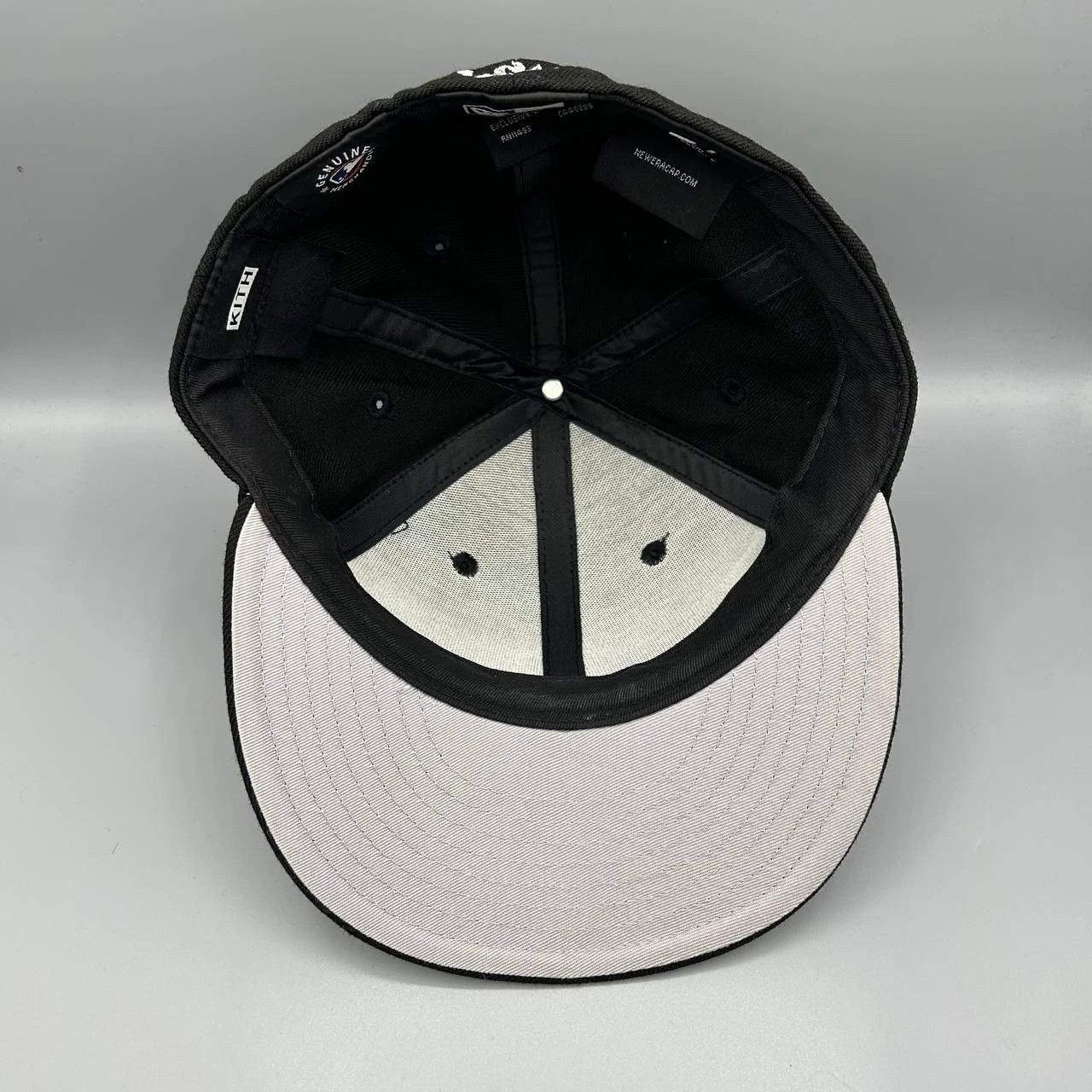 New Era New York Yankees Hat Men 7 1/4 Black MLB Kith Fitted Wool Size ONE SIZE - 4 Thumbnail