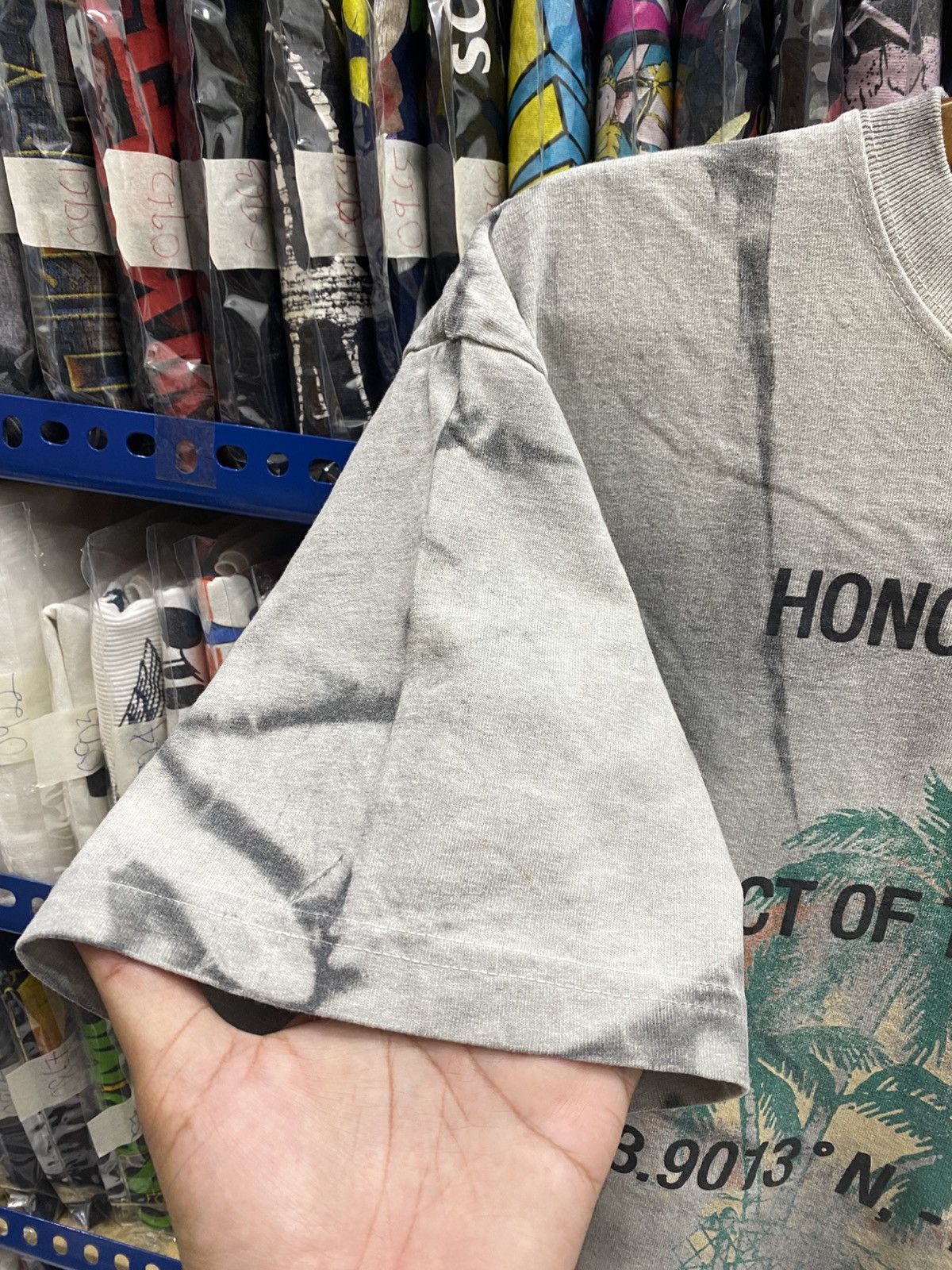 Japanese Brand HONOR THE GIFT TSHIRT Size US L / EU 52-54 / 3 - 6 Thumbnail