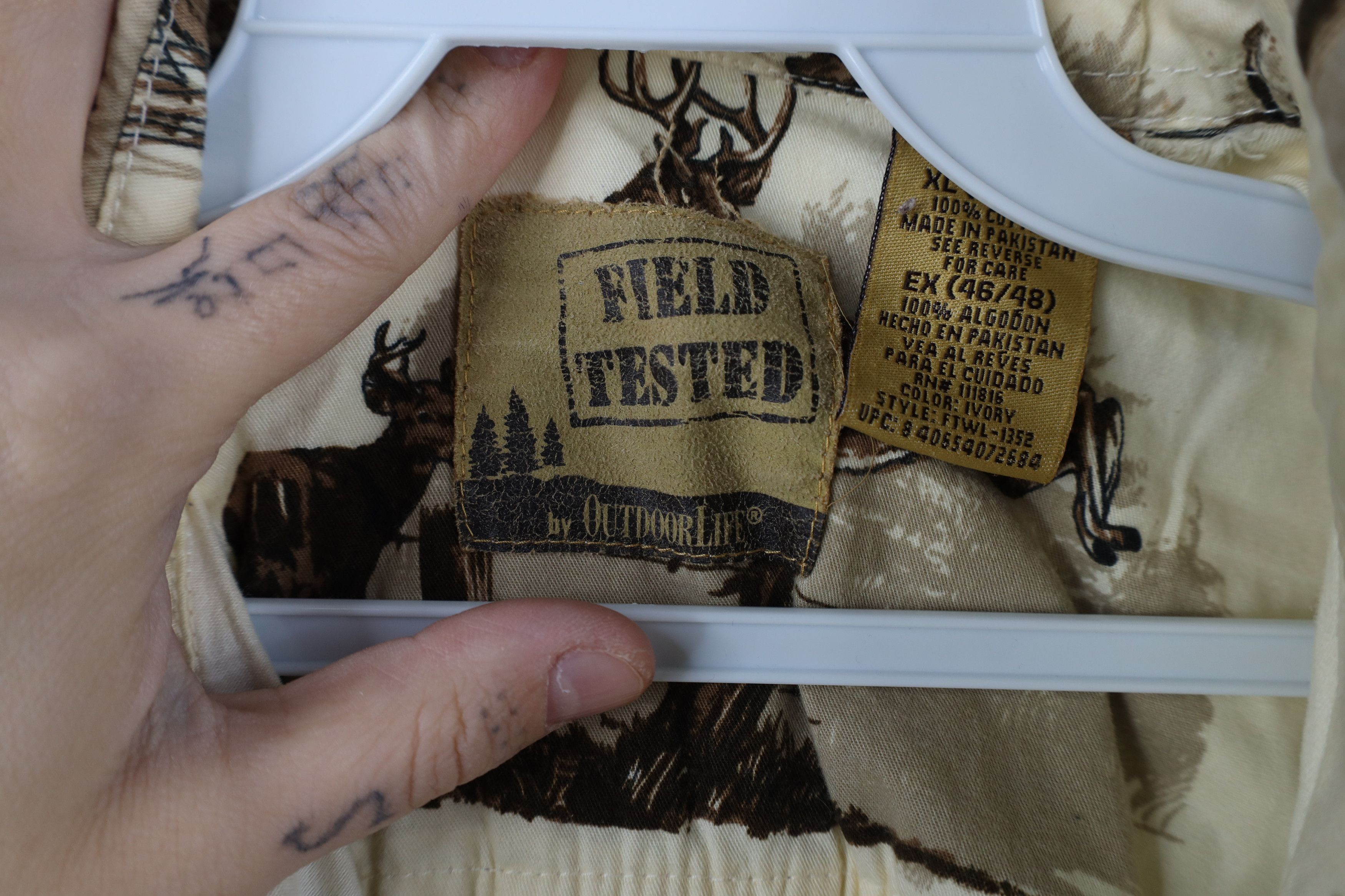 Vintage Vintage 90s Streetwear Deer Buck All Over Print Button Shirt Size US XL / EU 56 / 4 - 10 Thumbnail