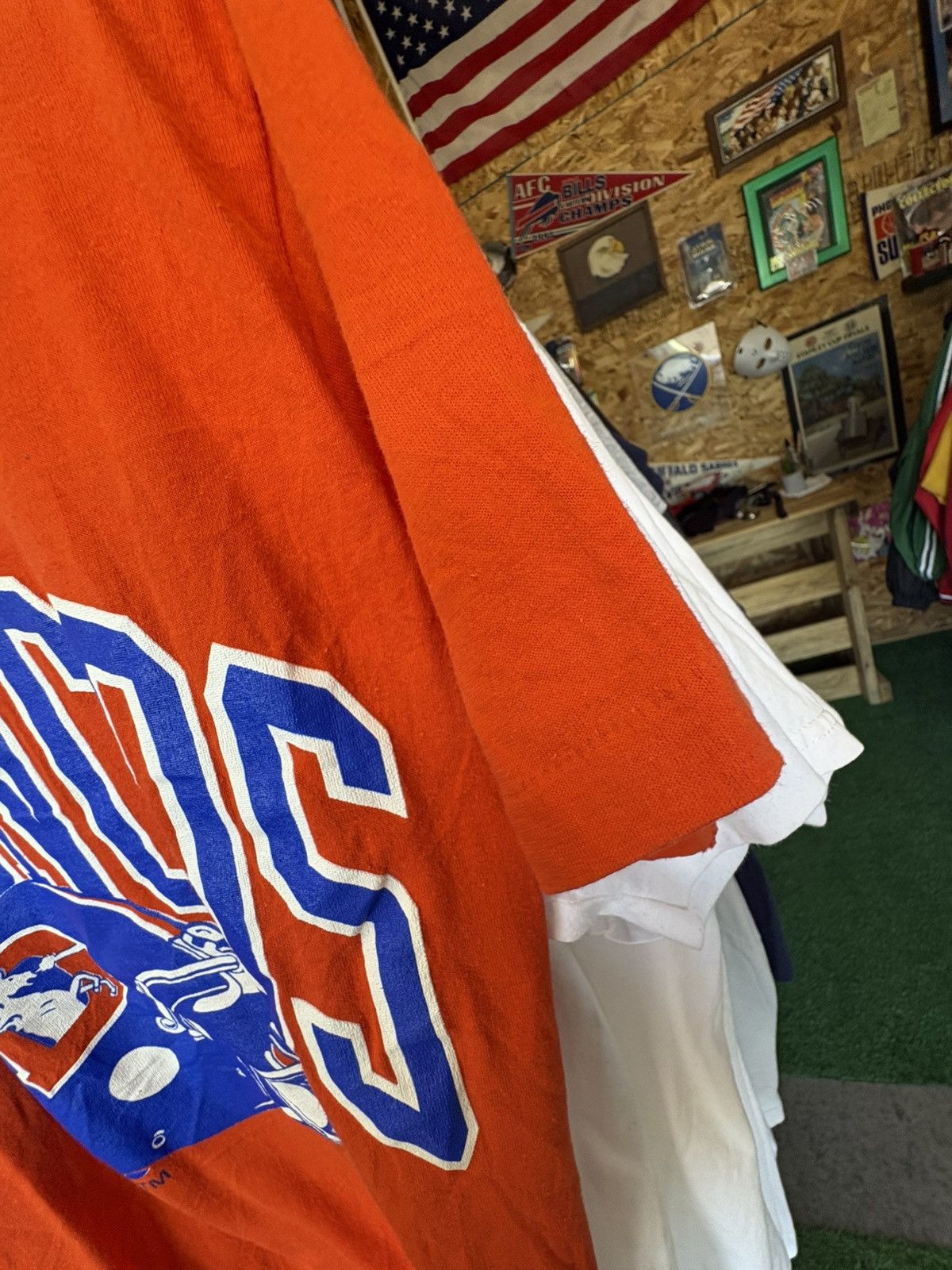 NFL Vintage 1990’s Denver Broncos T-Shirt Size US M / EU 48-50 / 2 - 5 Thumbnail