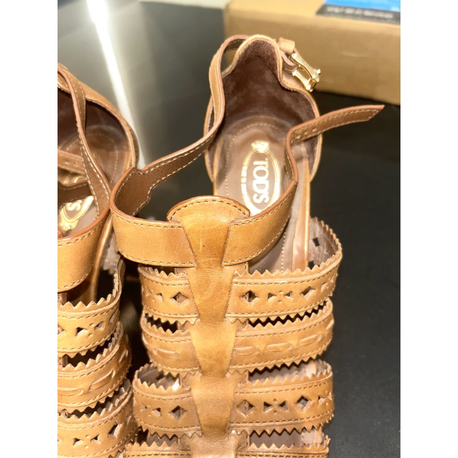 Vintage Tod's Women Sandal Gladiator Laser Cut Platform 12 Natural Brown Leather Beige US 9 38 39 - Womens Shoes Size US 9 / IT 39 - 2 Thumbnail