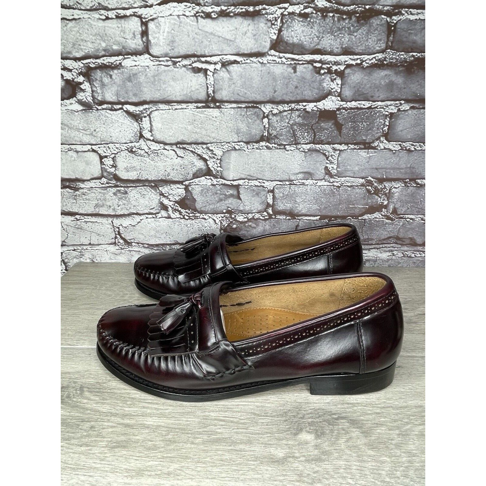 G.H. Bass & Co. G.H. Bass Weejuns Burgundy Leather Handcrafted Kiltie Loafer Size US 13 / EU 46 - 18 Thumbnail
