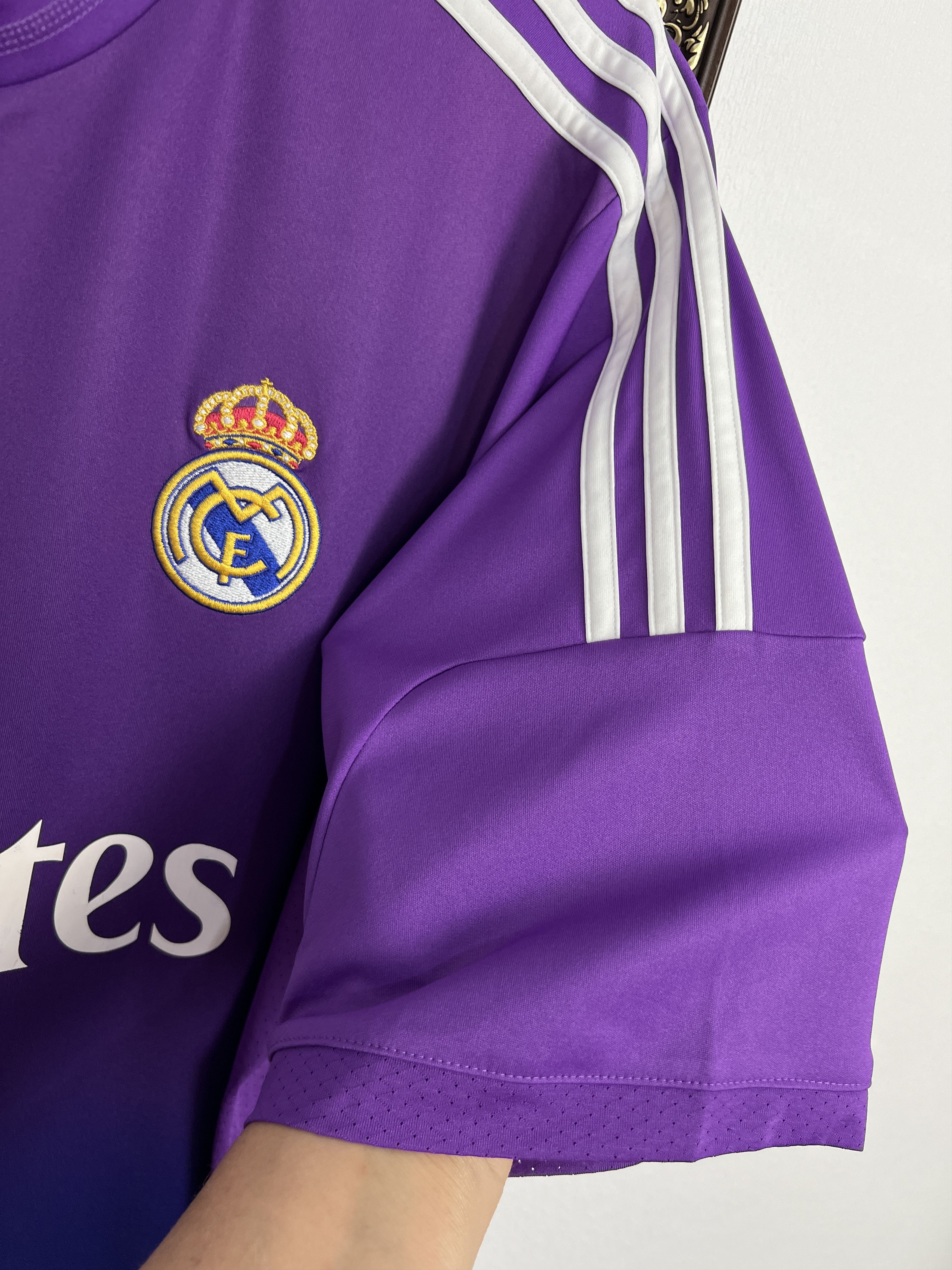 Adidas Real Madrid Goalkeeper football shirt 2013 Soccer Adidas Size US XL / EU 56 / 4 - 4 Thumbnail