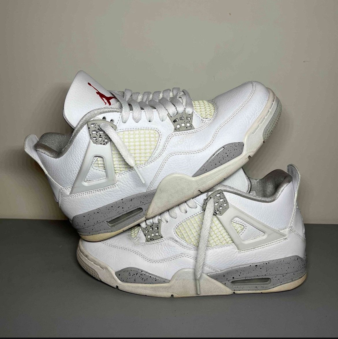Air Jordan 4 Retro ‘White Oreo’ Size 9