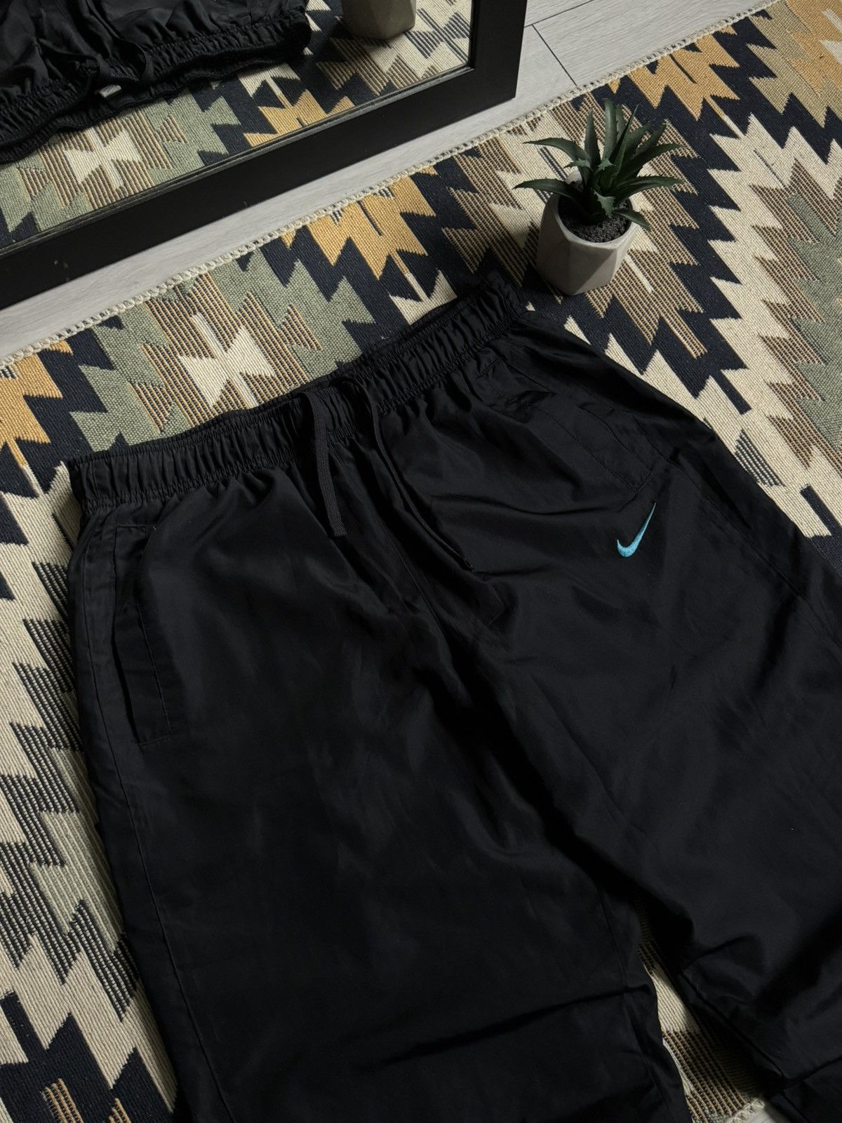 Nike Vintahe Nike Nylon Swoosh Baggy Y2K Drill Pants Size US 34 / EU 50 - 6 Thumbnail