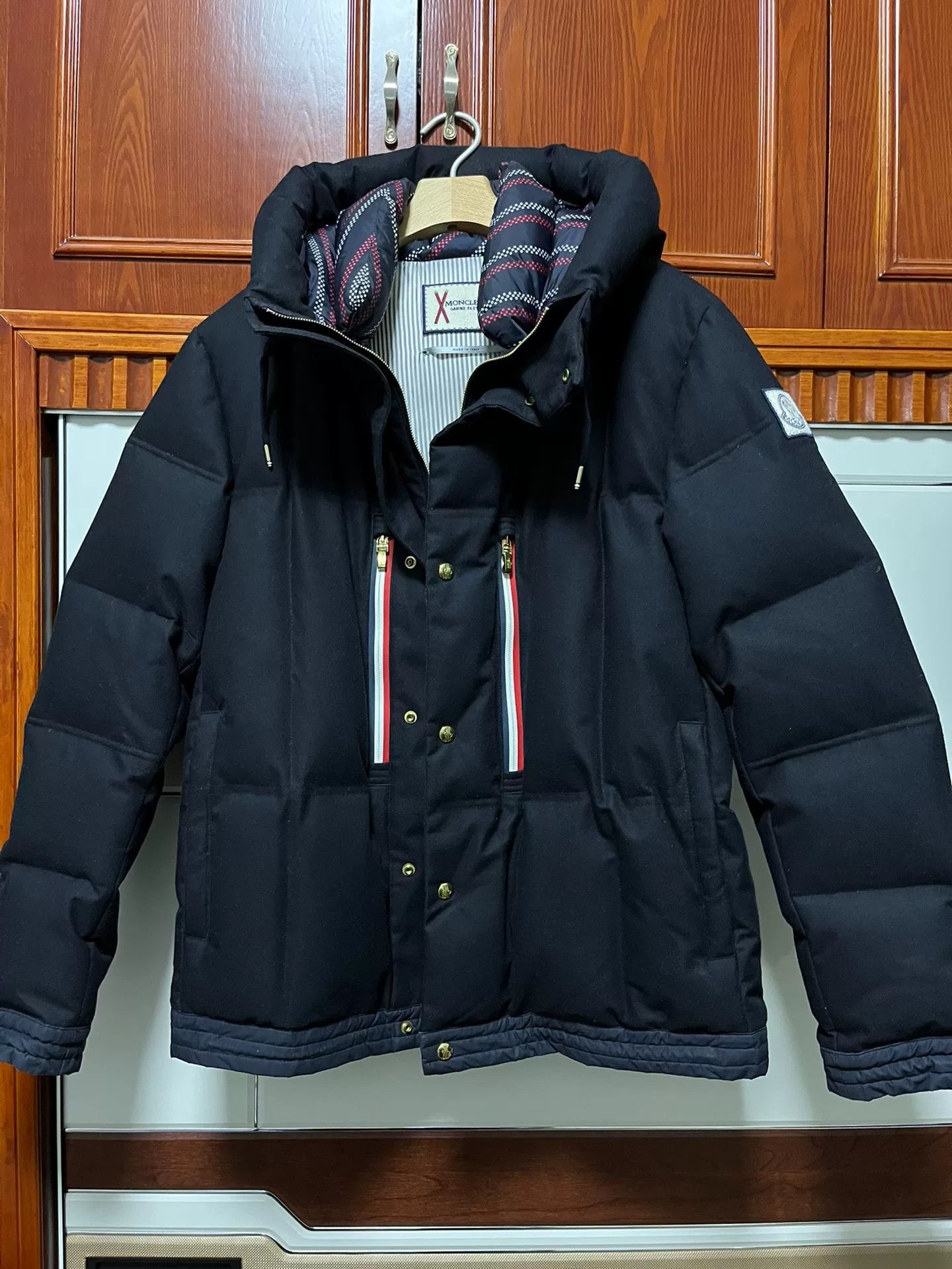 【値下げ】MONCLER GAMME BLEU メンズポロ【L】 Moncler Gamme Bleu zipped sweatshirt - Black|84100008098S780