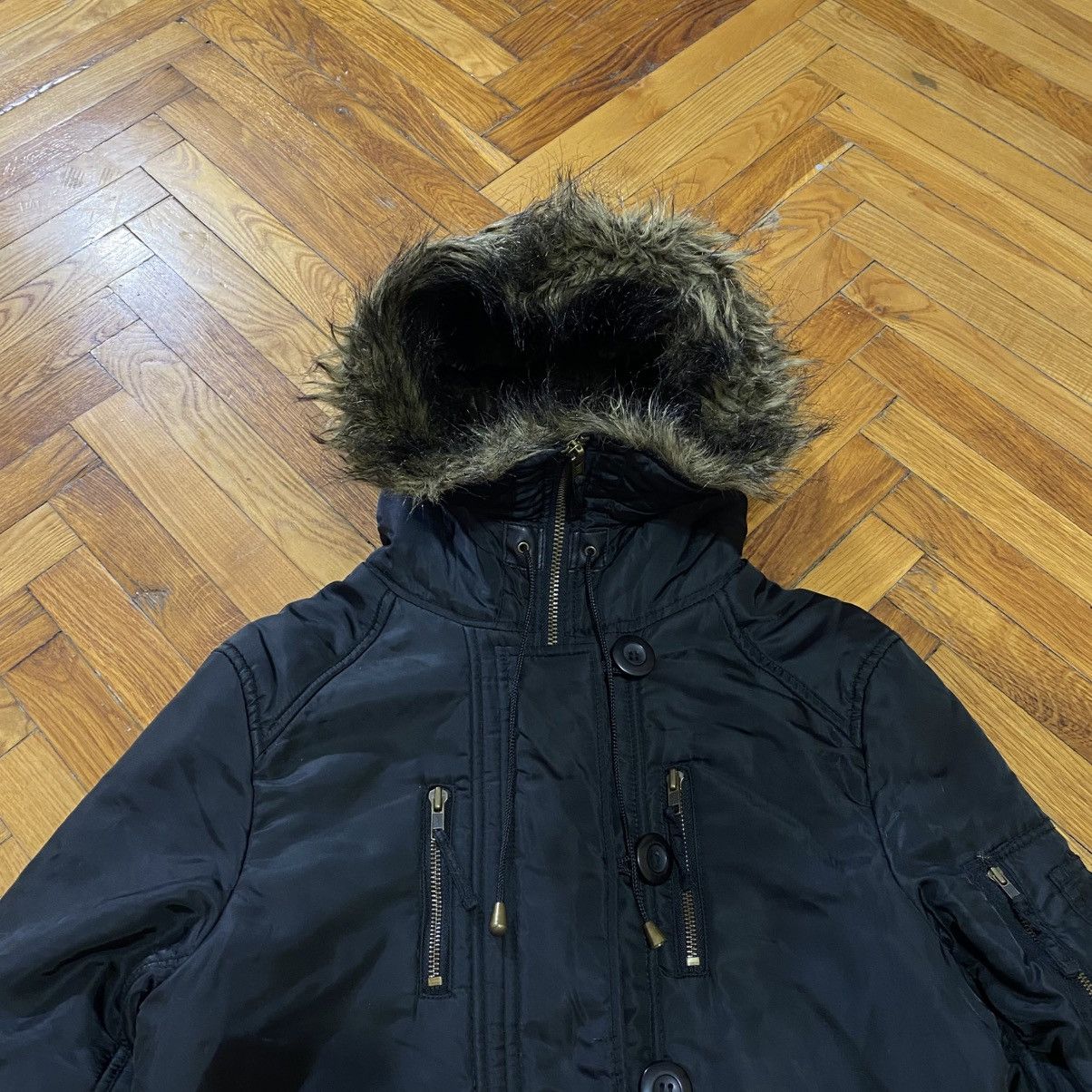 Le Grande Bleu (L.G.B.) Vintage Black Fur Hood Cropped Alaska Bomber Jacket Y2K Size US S / EU 44-46 / 1 - 6 Thumbnail