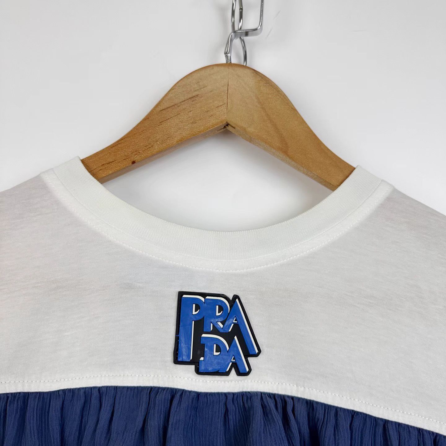 Prada Prada White & Green Panel Logo Silk Short Sleeve K12 Size US S / EU 44-46 / 1 - 3 Thumbnail