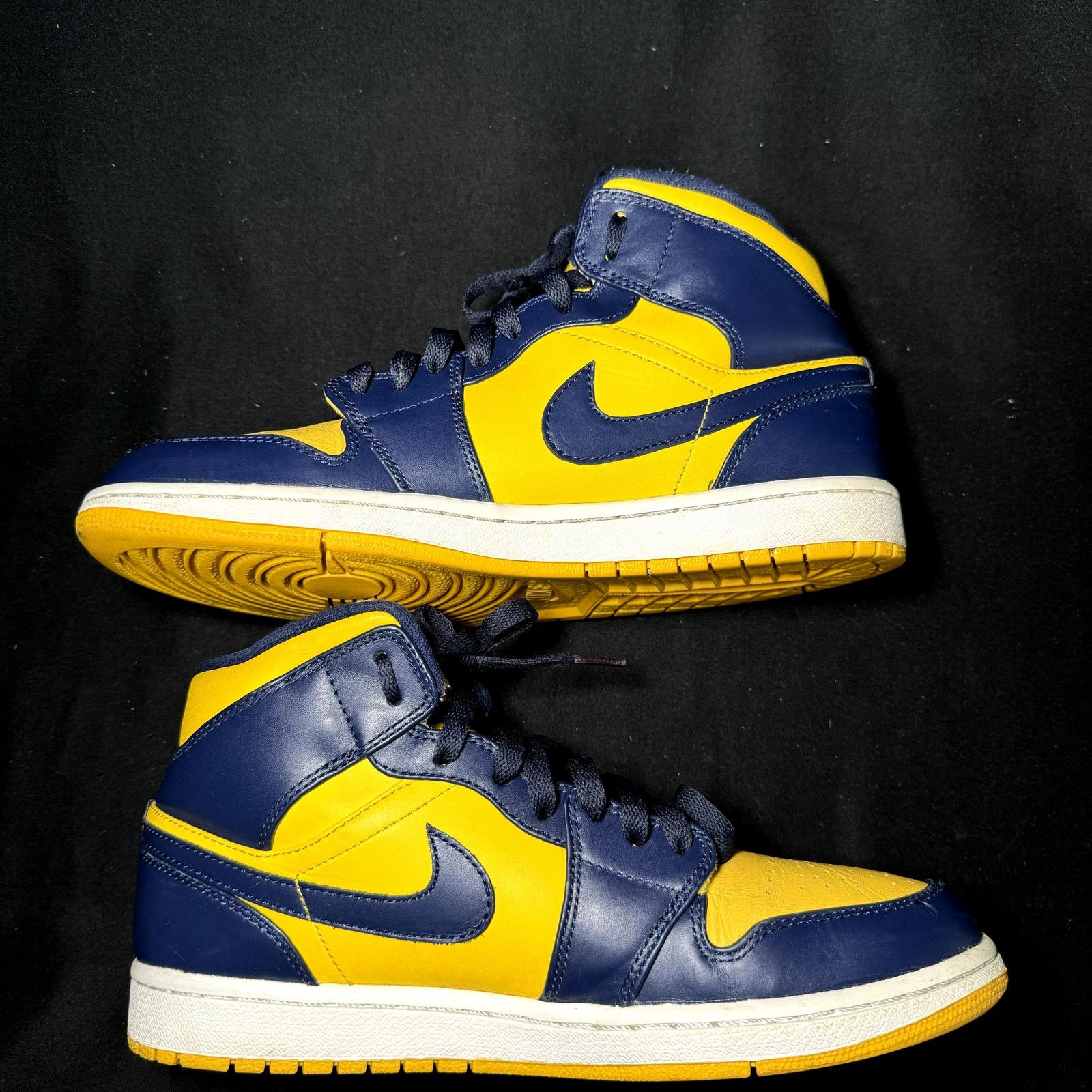 Jordan Brand × Nike Size 8 - Nike Air Jordan 1 Mid Michigan Men's Shoes Size US 8 / EU 41 - 2 Thumbnail