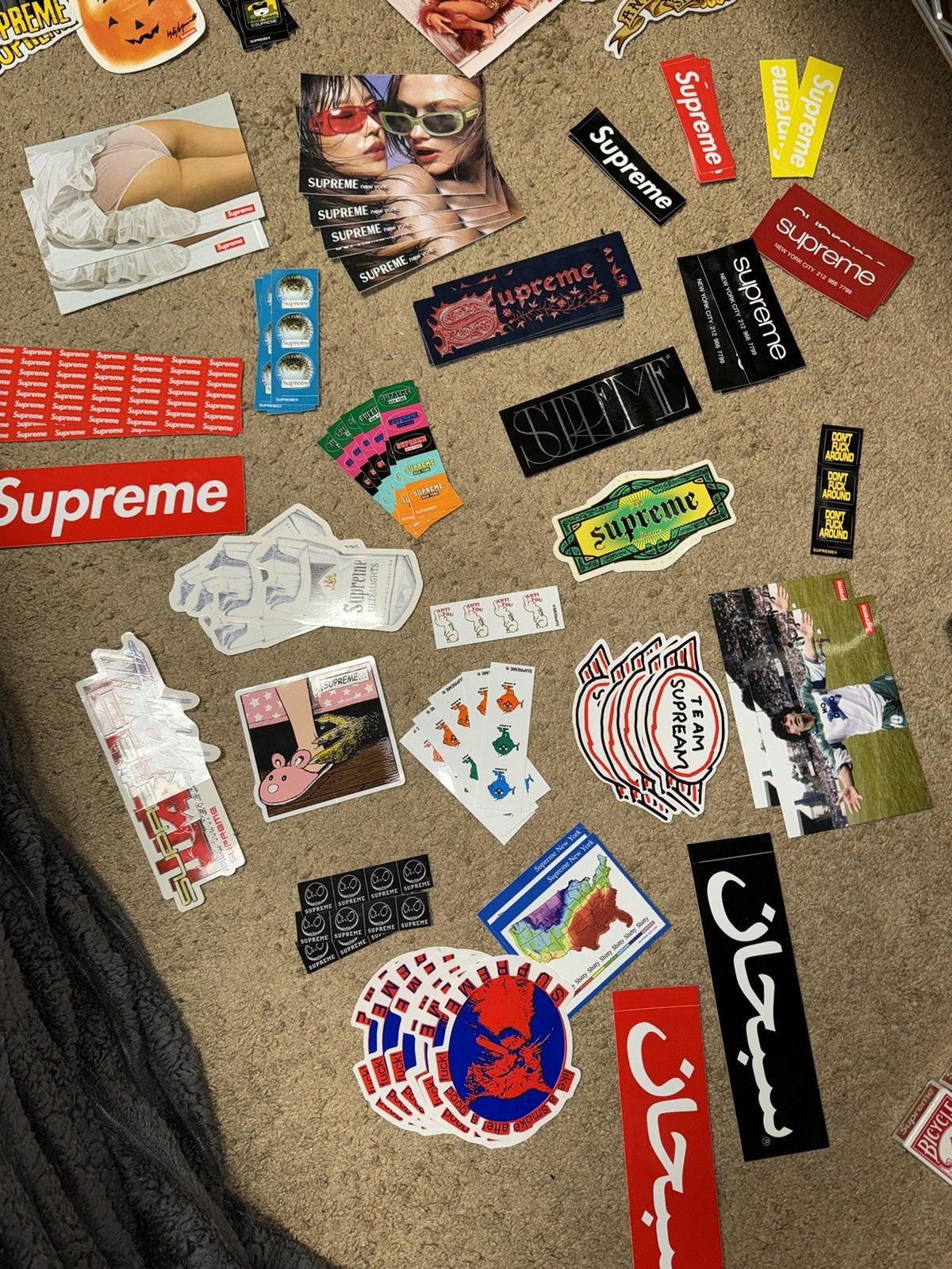Supreme Supreme Sticker and Free Gift Collection Size ONE SIZE - 2 Thumbnail