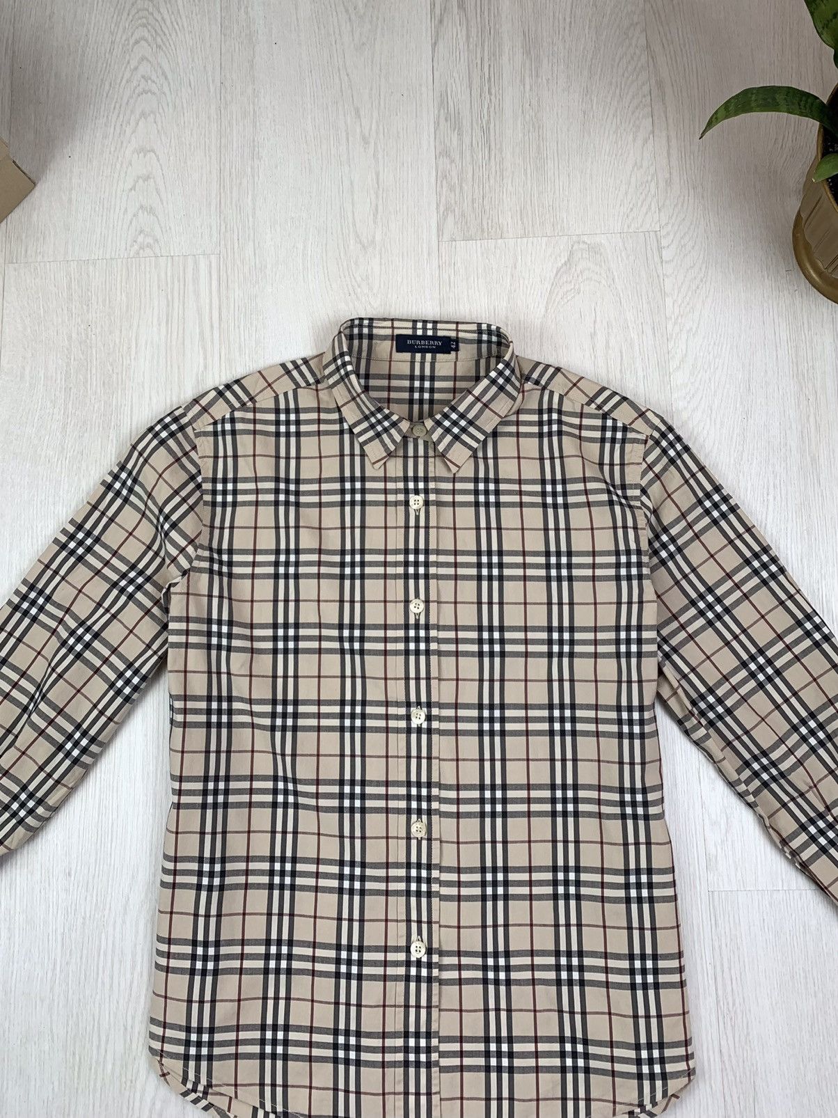 Burberry Burberry Vintage 90s Nova Check Womens Button Shirt Size 42 Size M / US 6-8 / IT 42-44 - 2 Thumbnail