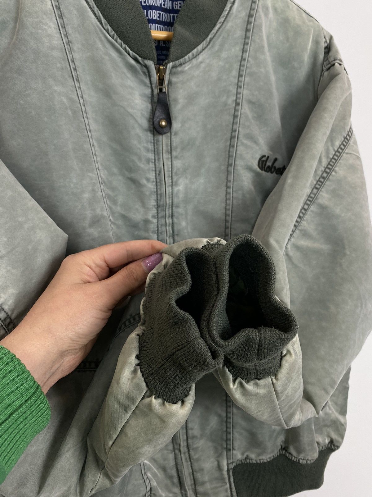 Vintage Vintage Globetrotter Military Bomber MA-1 Flight Jacket USA Size US L / EU 52-54 / 3 - 5 Thumbnail