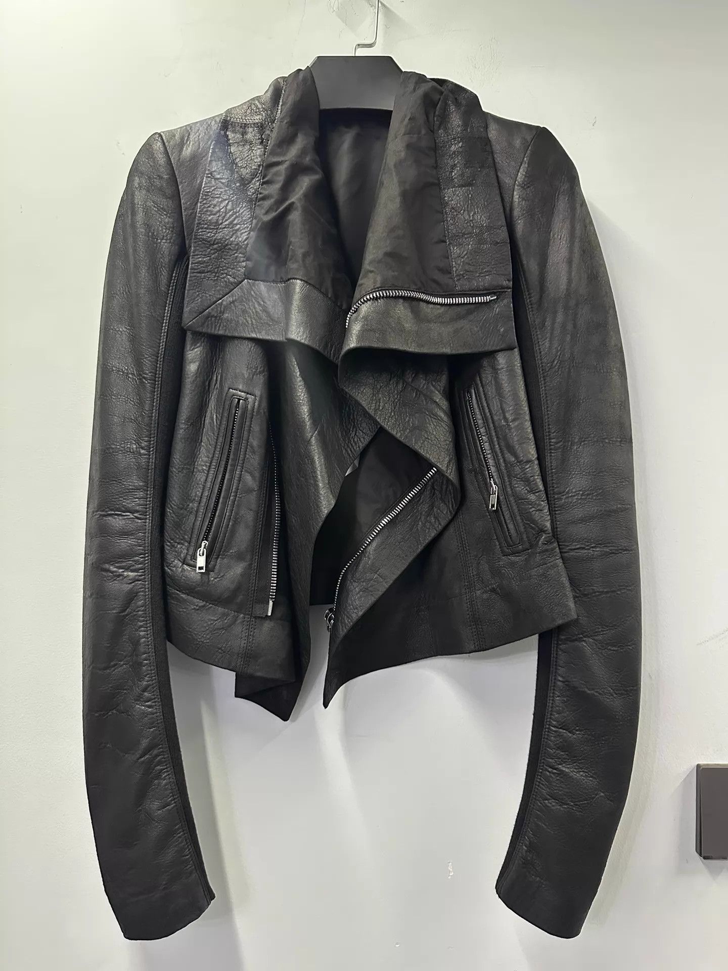 Rick Owens Rick Owens Distressed Sheepskin Biker Jacket Size 40/S Size S / US 4 / IT 40 - 1 Thumbnail