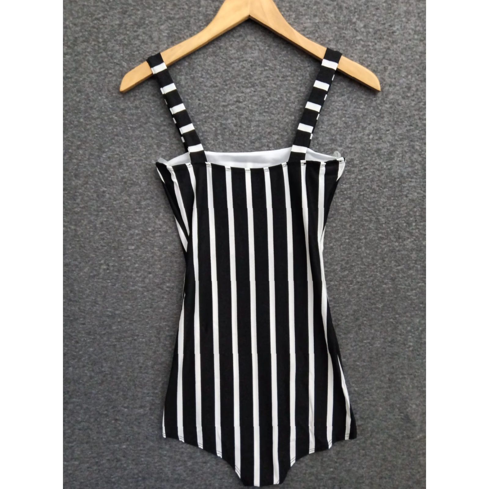Vintage Codigo One Piece Swimsuit Women’s Black/White Striped One Piece S Beach 90s? Size ONE SIZE - 2 Thumbnail