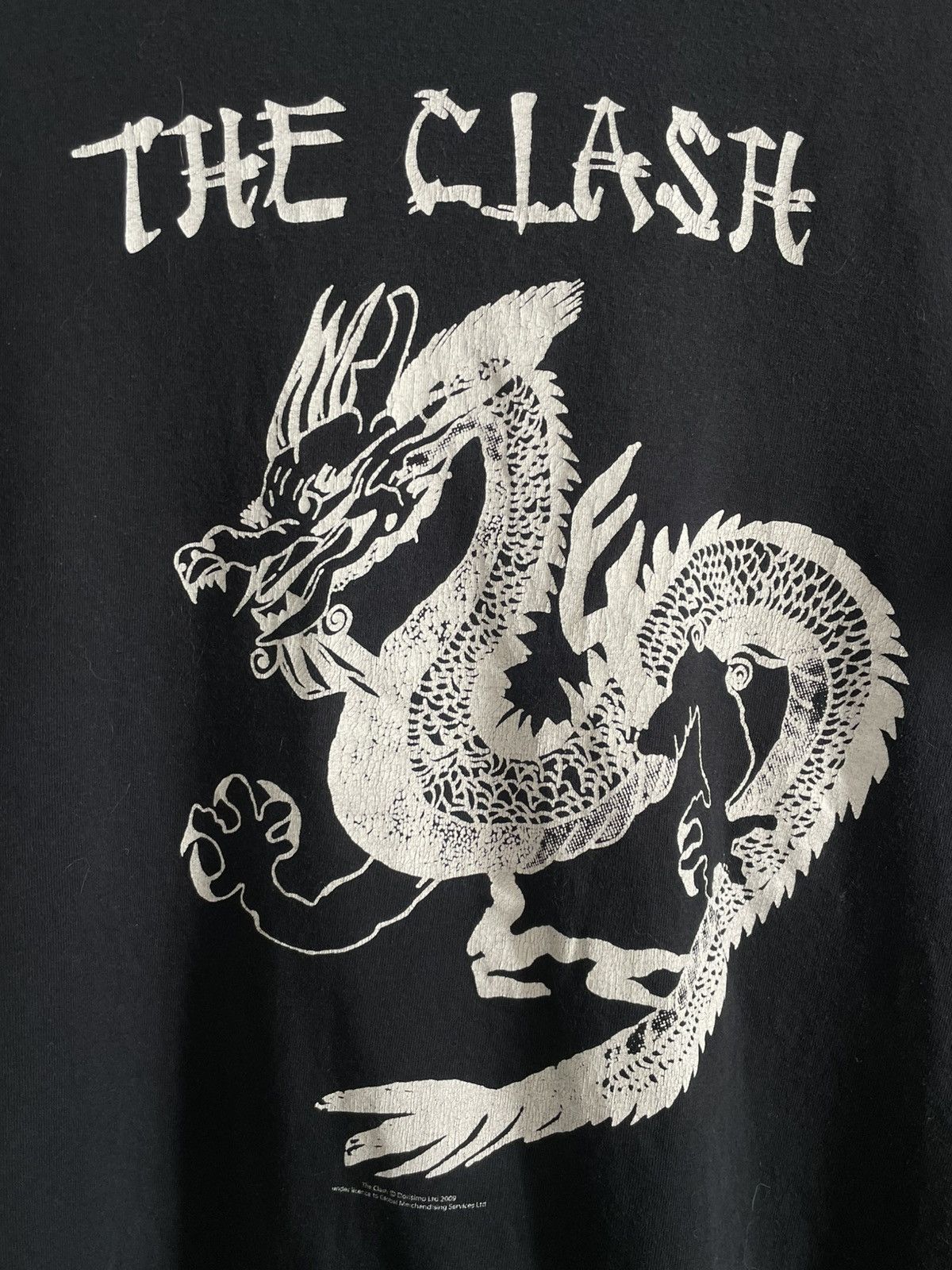 Band Tees Vintage The Clash Dragon 00’s Band T-Shirt Japanese RARE Size US M / EU 48-50 / 2 - 3 Thumbnail