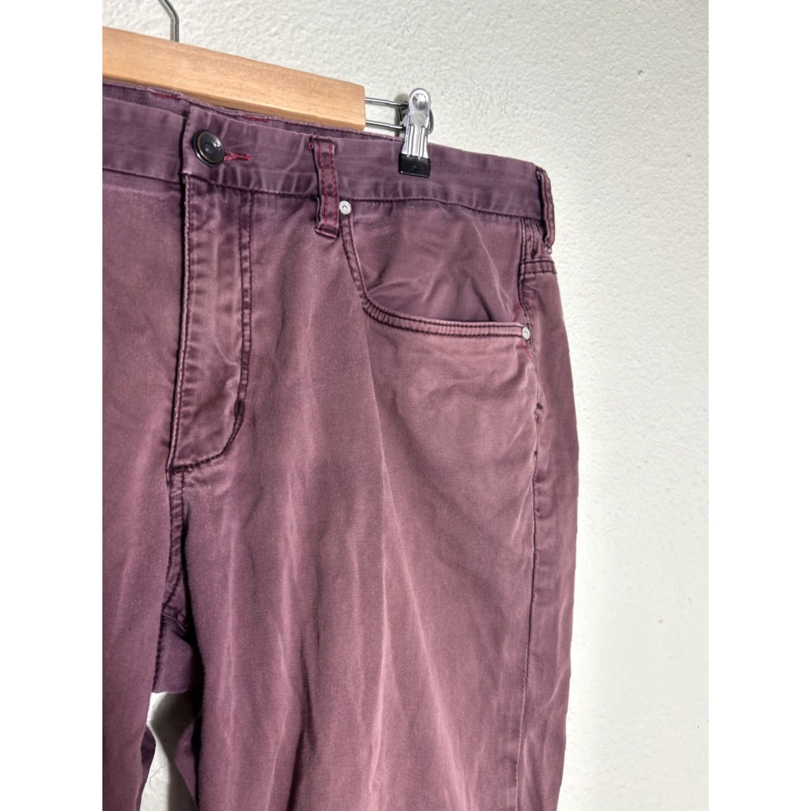 Tommy Bahama Tommy Bahama Pants Mens 38x30 Cotton Blend Chino 5 Pocket Red Burgundy Purple Size US 38 / EU 54 - 5 Thumbnail
