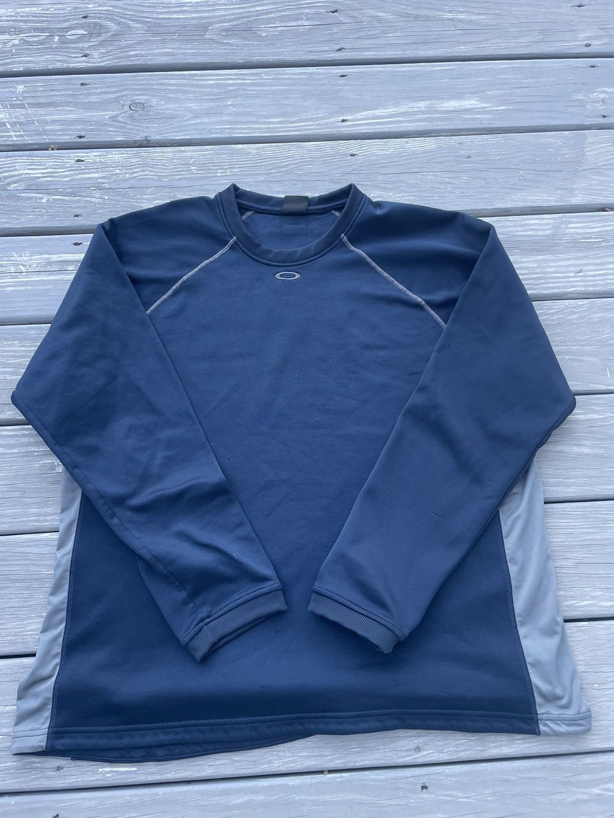 Oakley × Vintage Vintage Center Logo Oakley Gorpcore Sweatshirt Size US XL / EU 56 / 4 - 1 Thumbnail