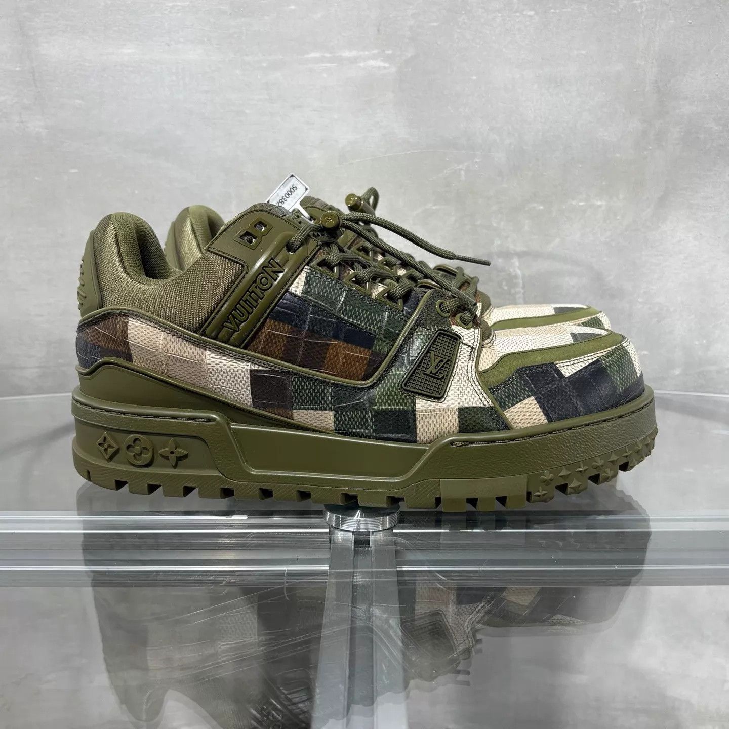 Louis Vuitton LV Trainer Pharrell x Camo Pang Ding UK8/42 Size US 9 / EU 42 - 4 Thumbnail