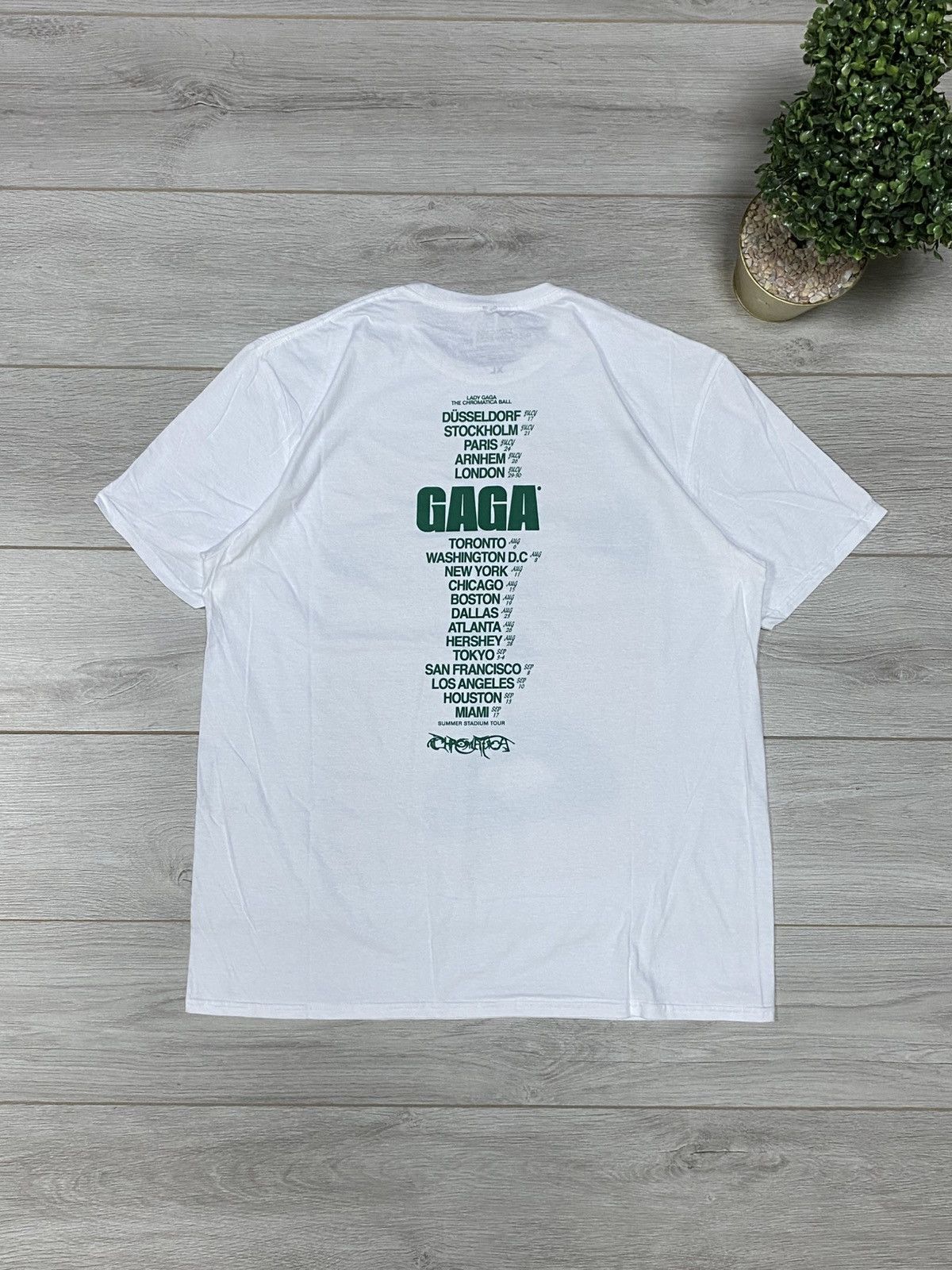 Band Tees Vintage Lady Gaga tour face big print Tee 2022 Size US XL / EU 56 / 4 - 5 Thumbnail