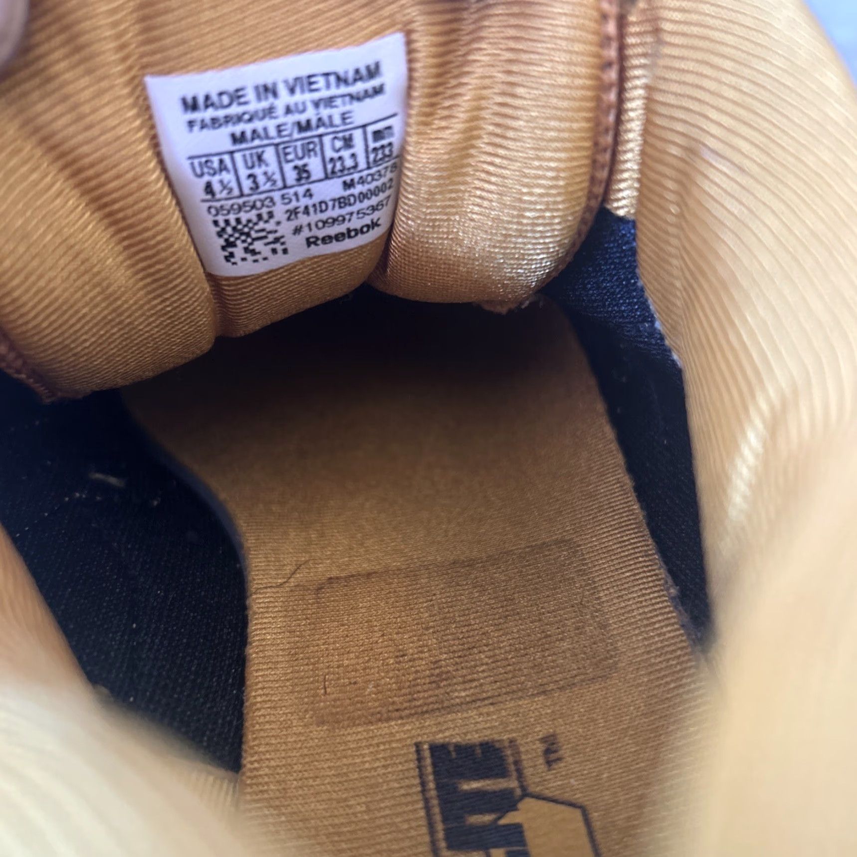 Reebok VINTAGE Reebok Classic Women Suede Hexalite Gold Sneaker 4.5 Hip Hop Women Size US 5 / IT 35 - 6 Thumbnail