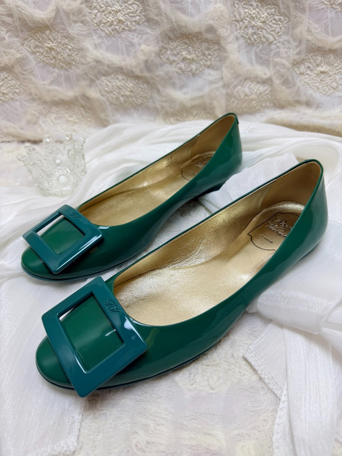 Roger Vivier Roger Vivier Retro Green Lowtop Sneakers us_7-5 Women Size US 7.5 / IT 37.5 - 1 Thumbnail