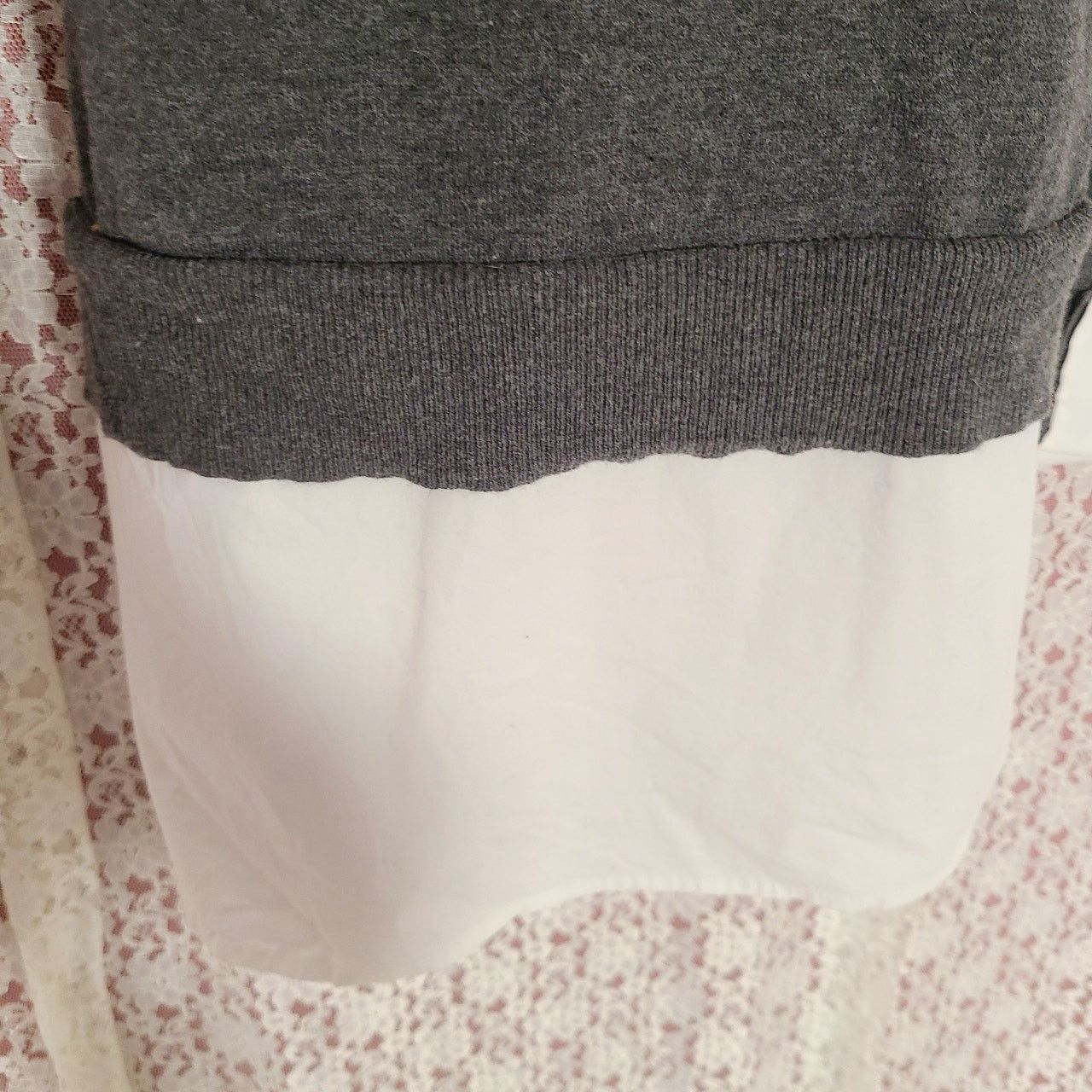 Vince Camuto Vince Camuto faux layered gray knit sweater size medium Size M / US 6-8 / IT 42-44 - 5 Thumbnail