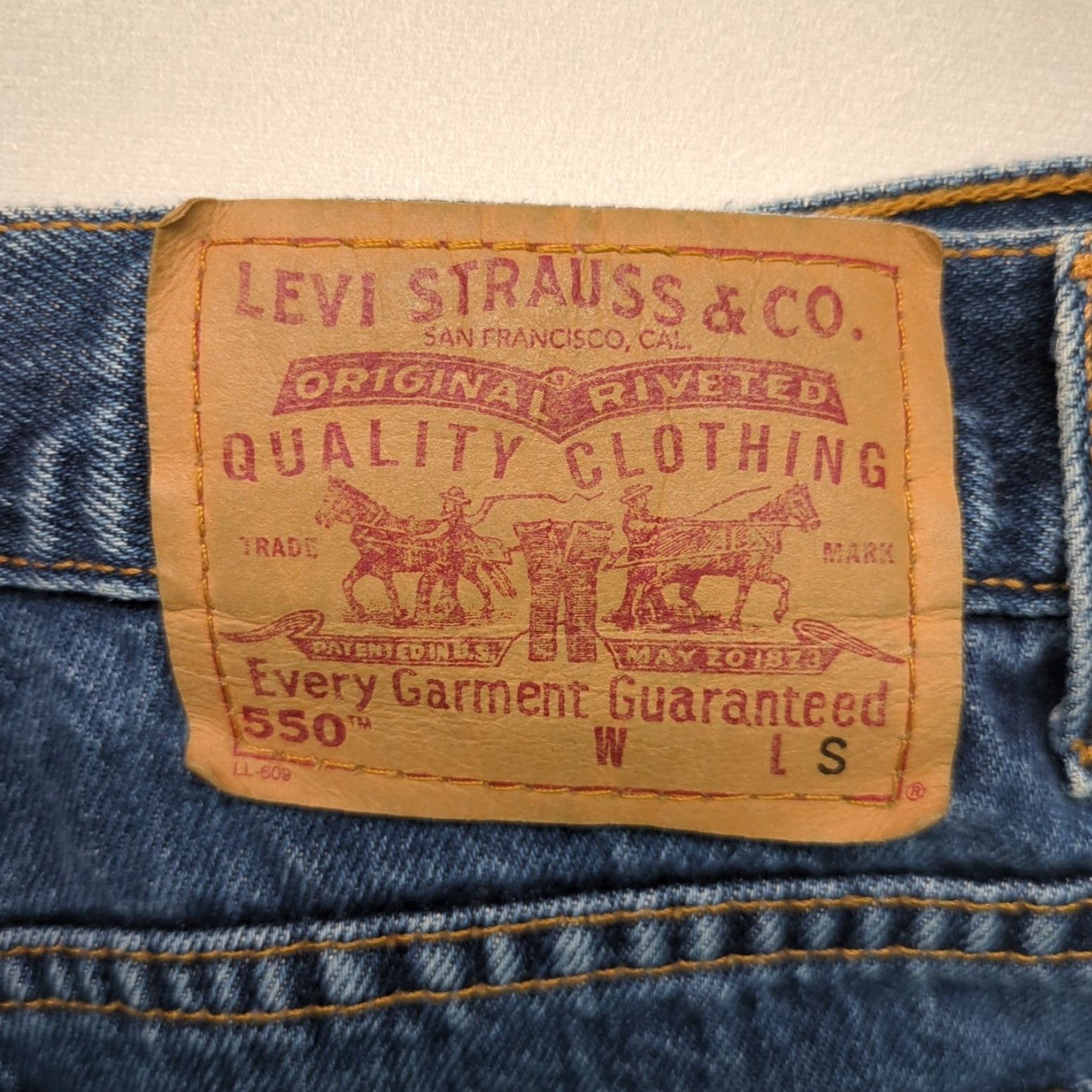Levi's VINTAGE Levi's 550 Jeans Women Size 18WS Medium Wash Straight Leg 1999 Model Levi's 550 Womens Jeans Trend Mom Fit Mens? Size 40" / US 18 - 4 Thumbnail