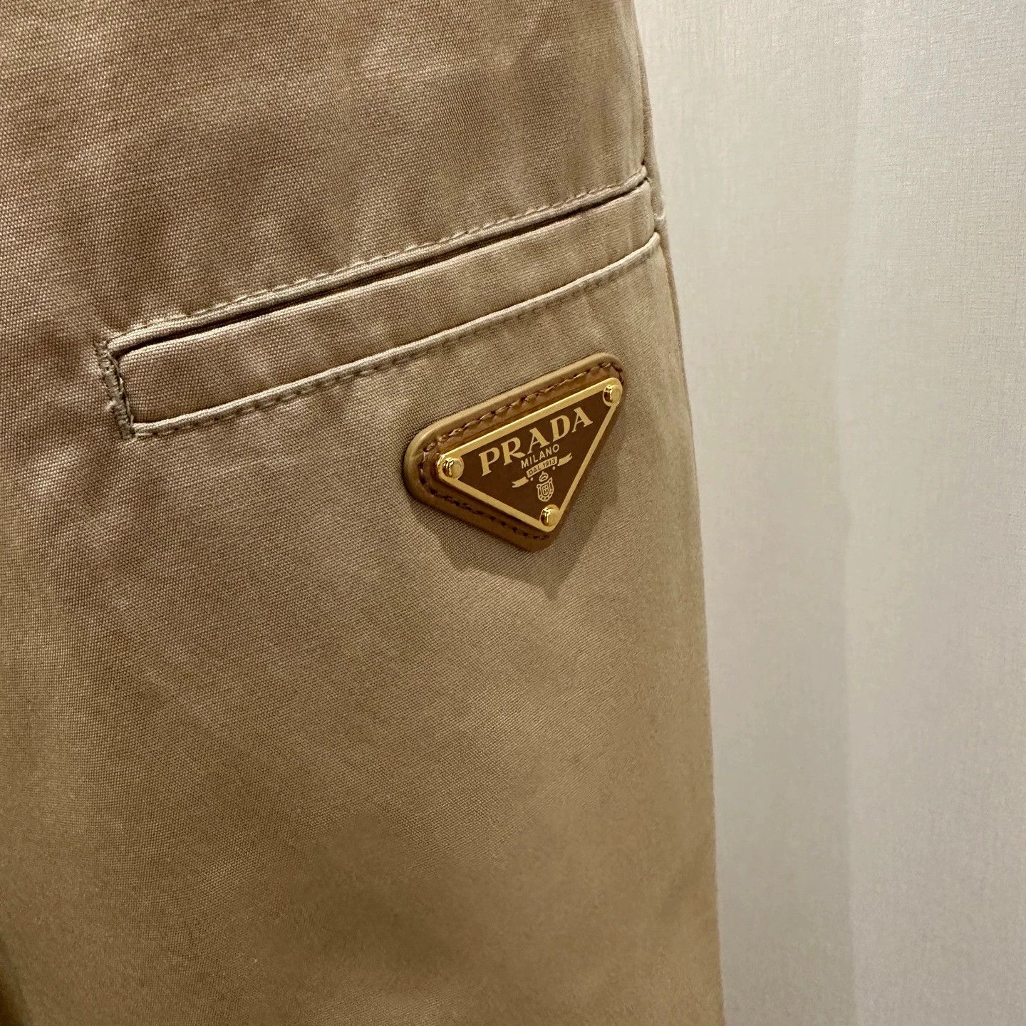Prada Prada may432 khaki triangle logo cargo pants 38 Size 26" / US 2 / IT 38 - 6 Thumbnail