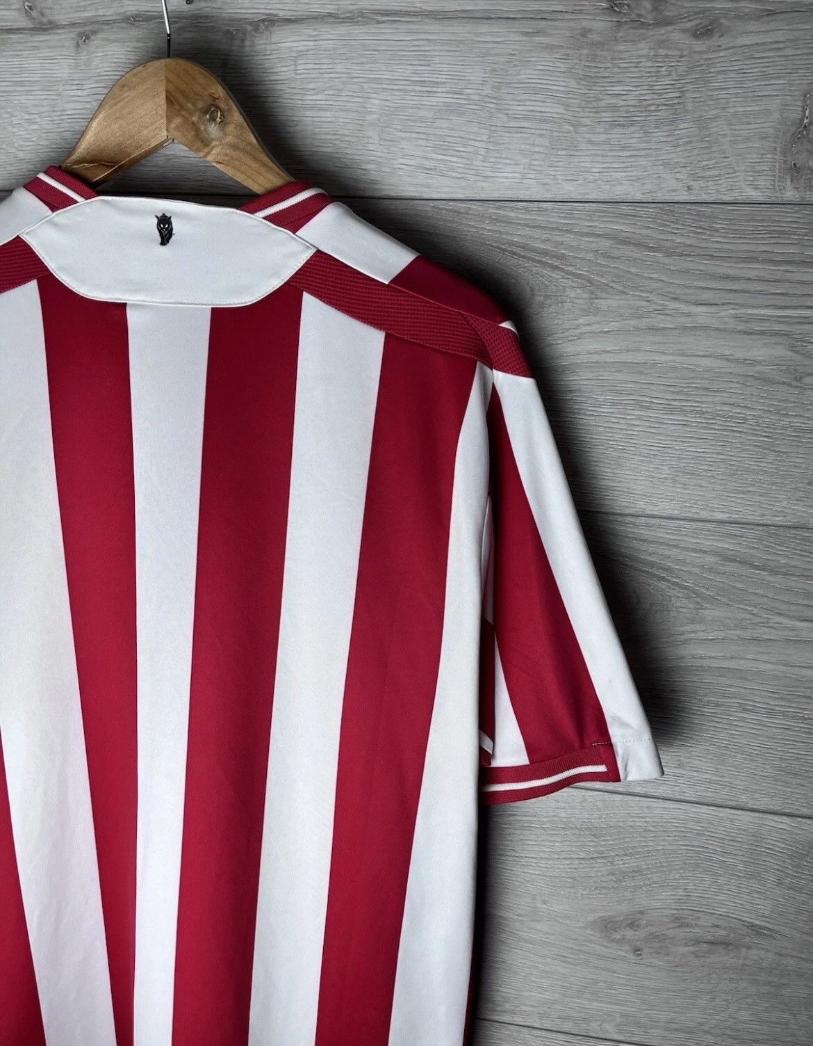 Umbro Vintage men’s soccer jersey Umbro Sunderland FC Size US L / EU 52-54 / 3 - 9 Thumbnail