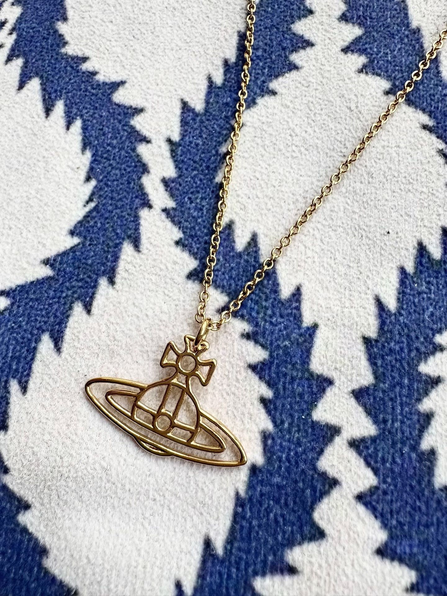 Vivienne Westwood Vivienne Westwood Vintage Gold Saturn Necklace Size ONE SIZE - 1 Thumbnail