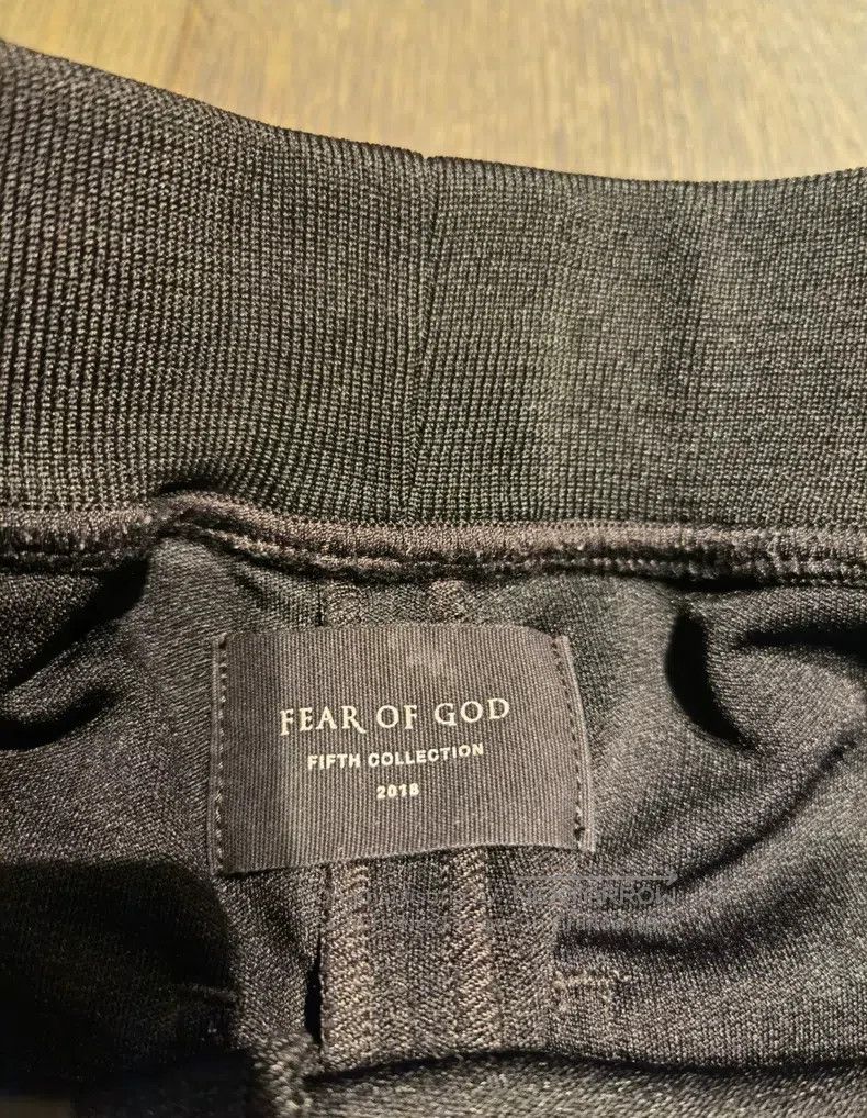 Fear of God Fear of God Season 5 main line tether white patchwork swea Size US 32 / EU 48 - 4 Thumbnail