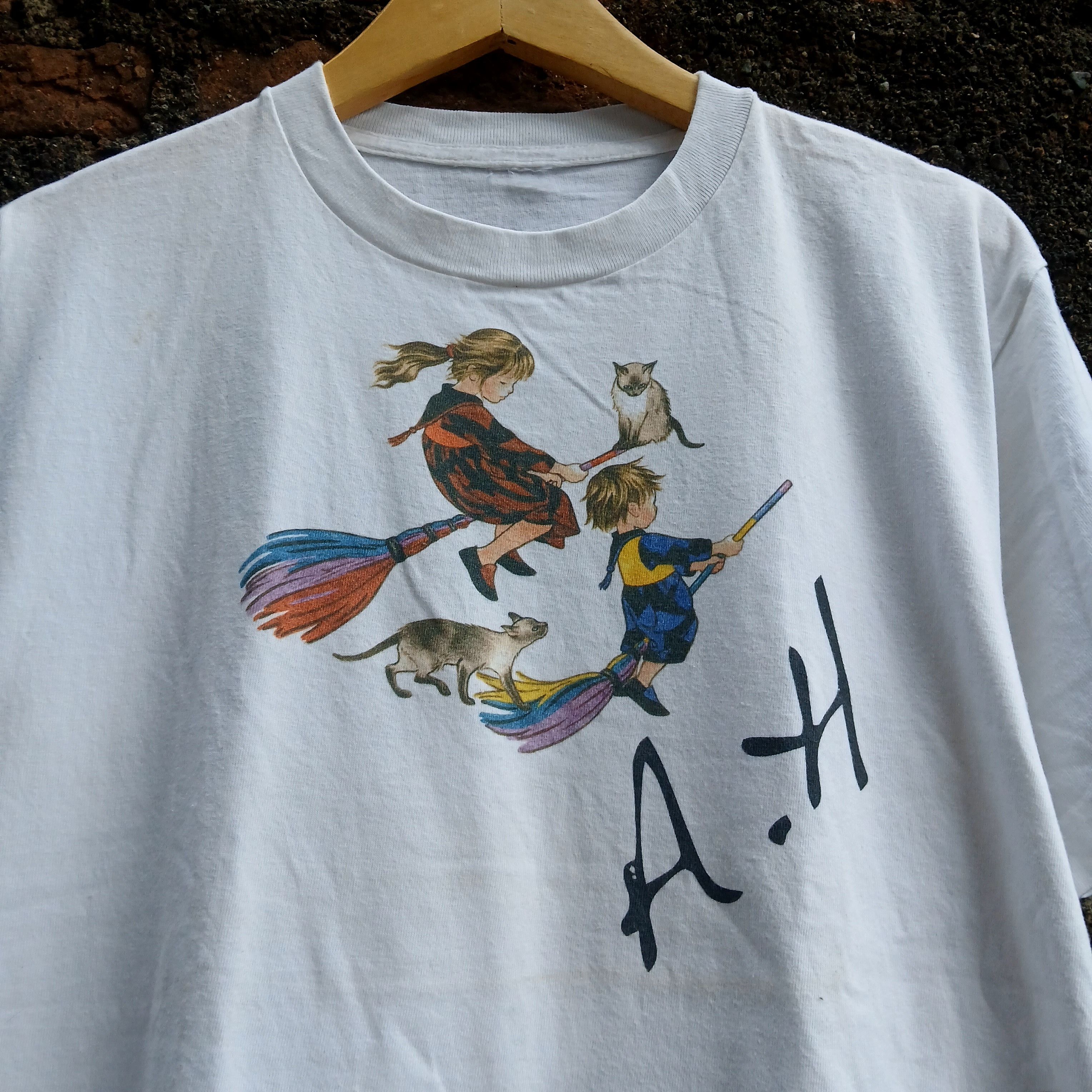 Anime Akiko hayashi kiki's delivery service ghibli animetee Size US M / EU 48-50 / 2 - 2 Thumbnail